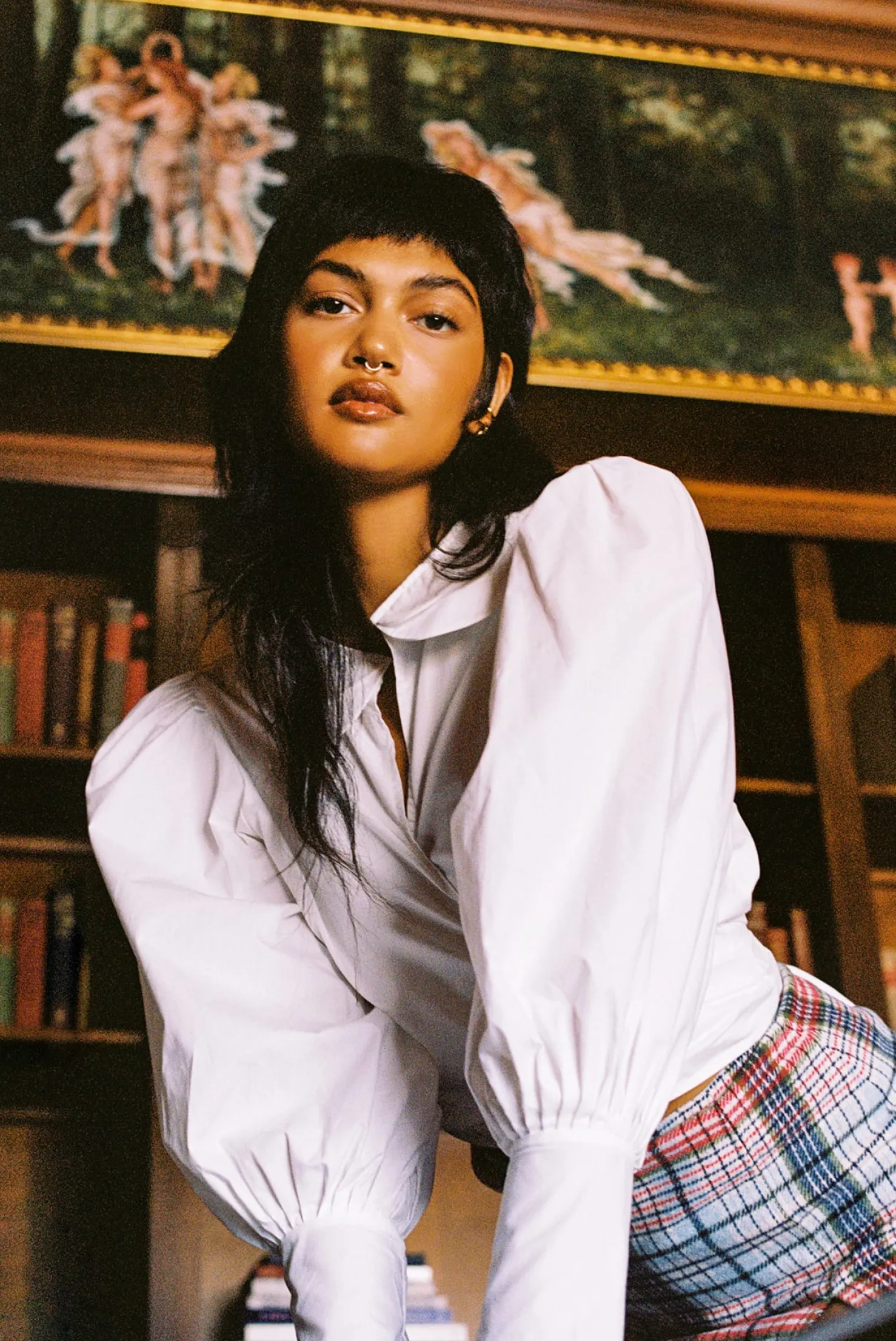 MaisonCléo Blouses>Blouse cache-coeur blanche en coton avec petit col rond Mylène