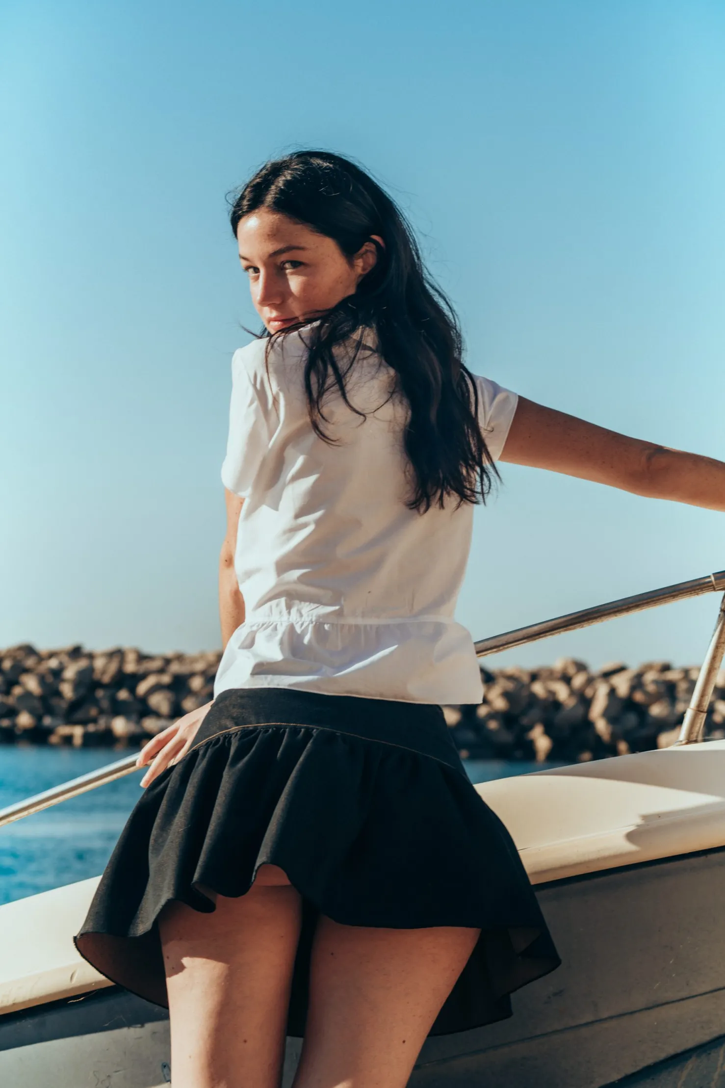 MaisonCléo Blouses>Blouse cache-coeur volantée en coton blanc Gisèle