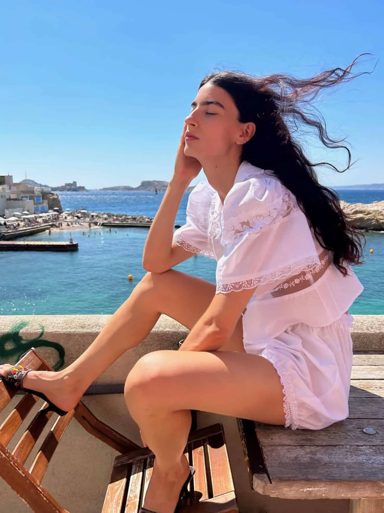 MaisonCléo Blouses|Tops>Blouse délicate en coton blanc et dentelle de Calais roses avec col