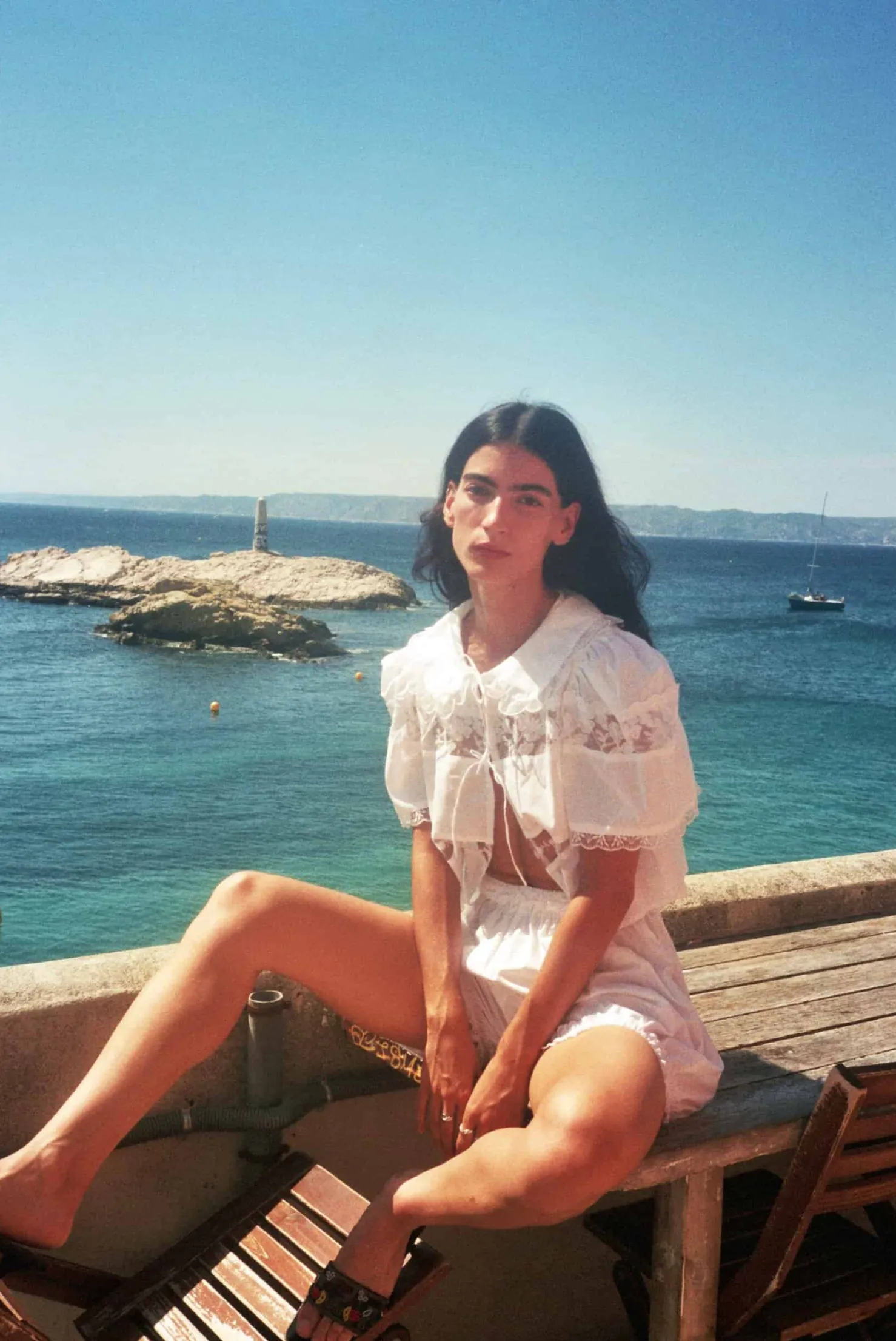 MaisonCléo Blouses|Tops>Blouse délicate en coton blanc et dentelle de Calais roses avec col