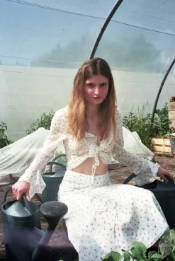 MaisonCléo Blouses>Blouse en coton blanc à motif fleurs roses GISELA