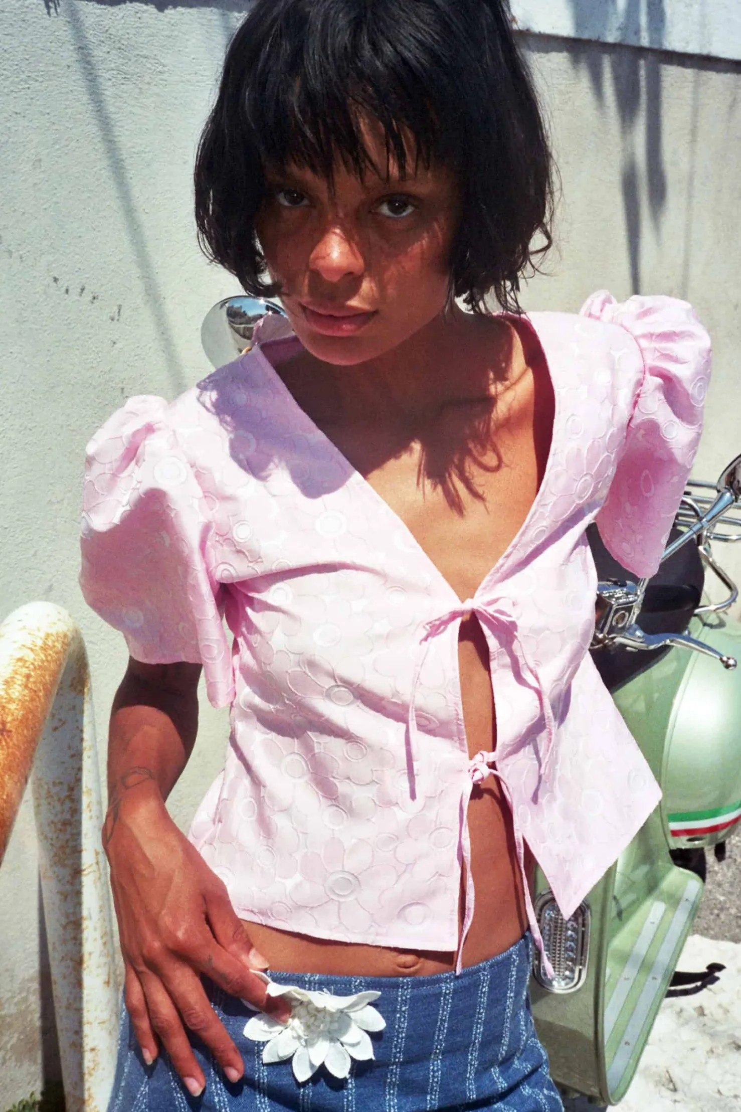 MaisonCléo Blouses>Blouse fleurie rose ton-sur-ton en soie VANESSA