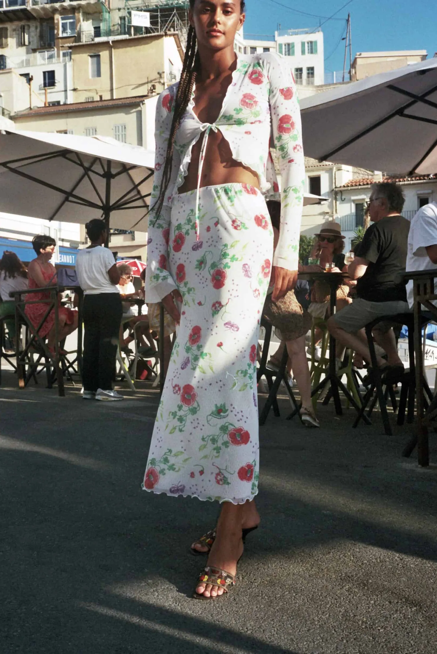 MaisonCléo Blouses|Tops>Blouse ouverte en mesh coquelicots & papillons avec manches volantées IMEN