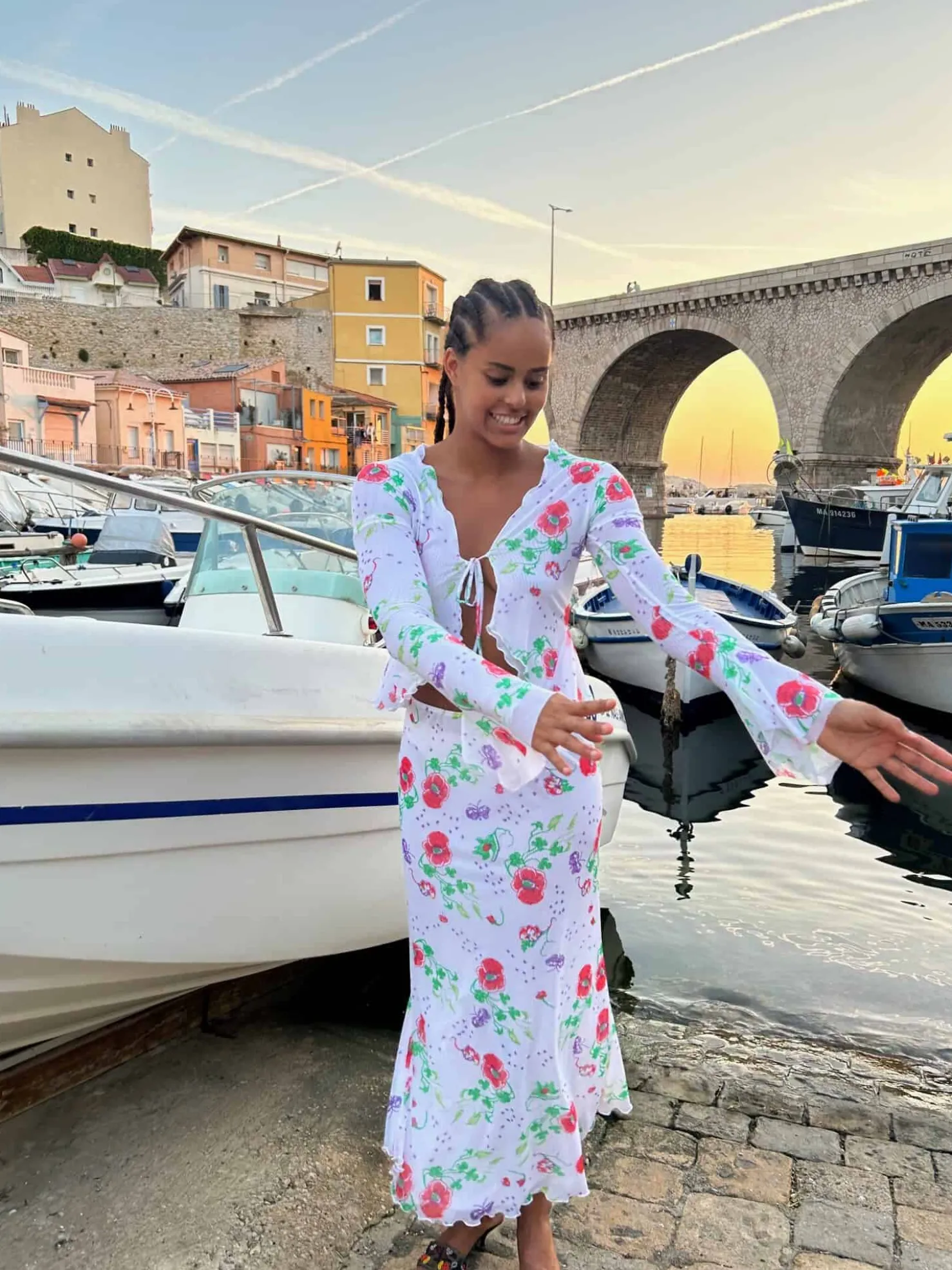 MaisonCléo Blouses|Tops>Blouse ouverte en mesh coquelicots & papillons avec manches volantées IMEN