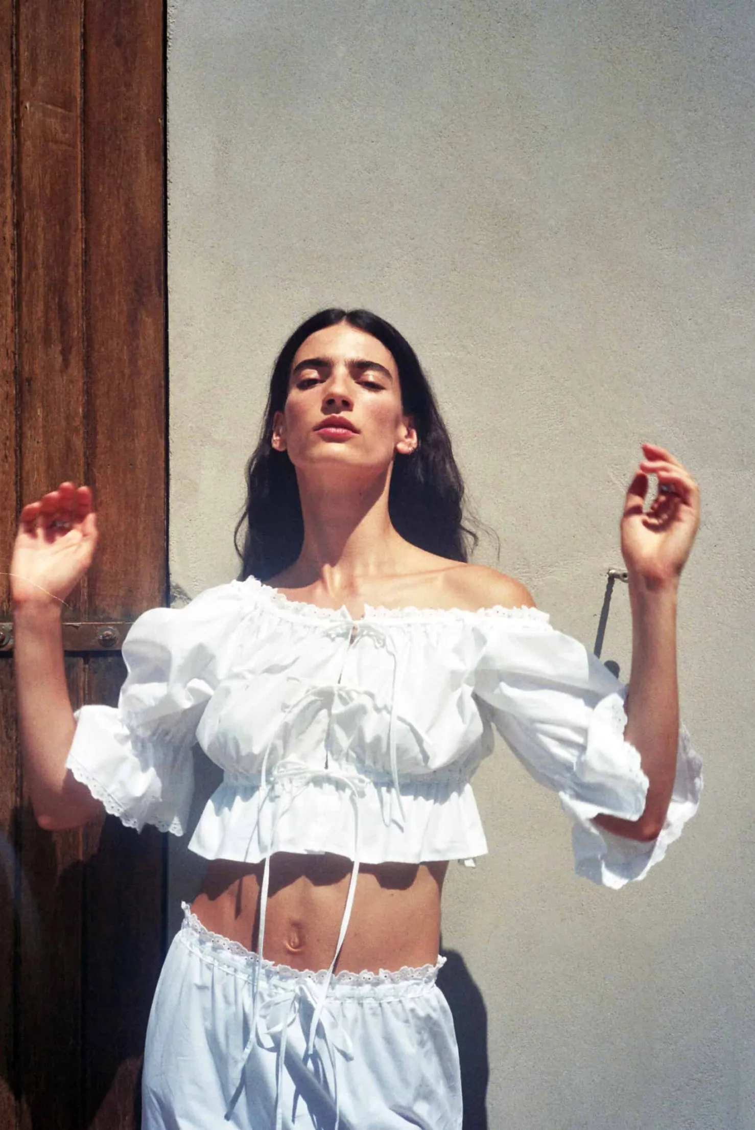 MaisonCléo Blouses>Blouse épaules nues en coton brodé ANGELE / nouvelle version