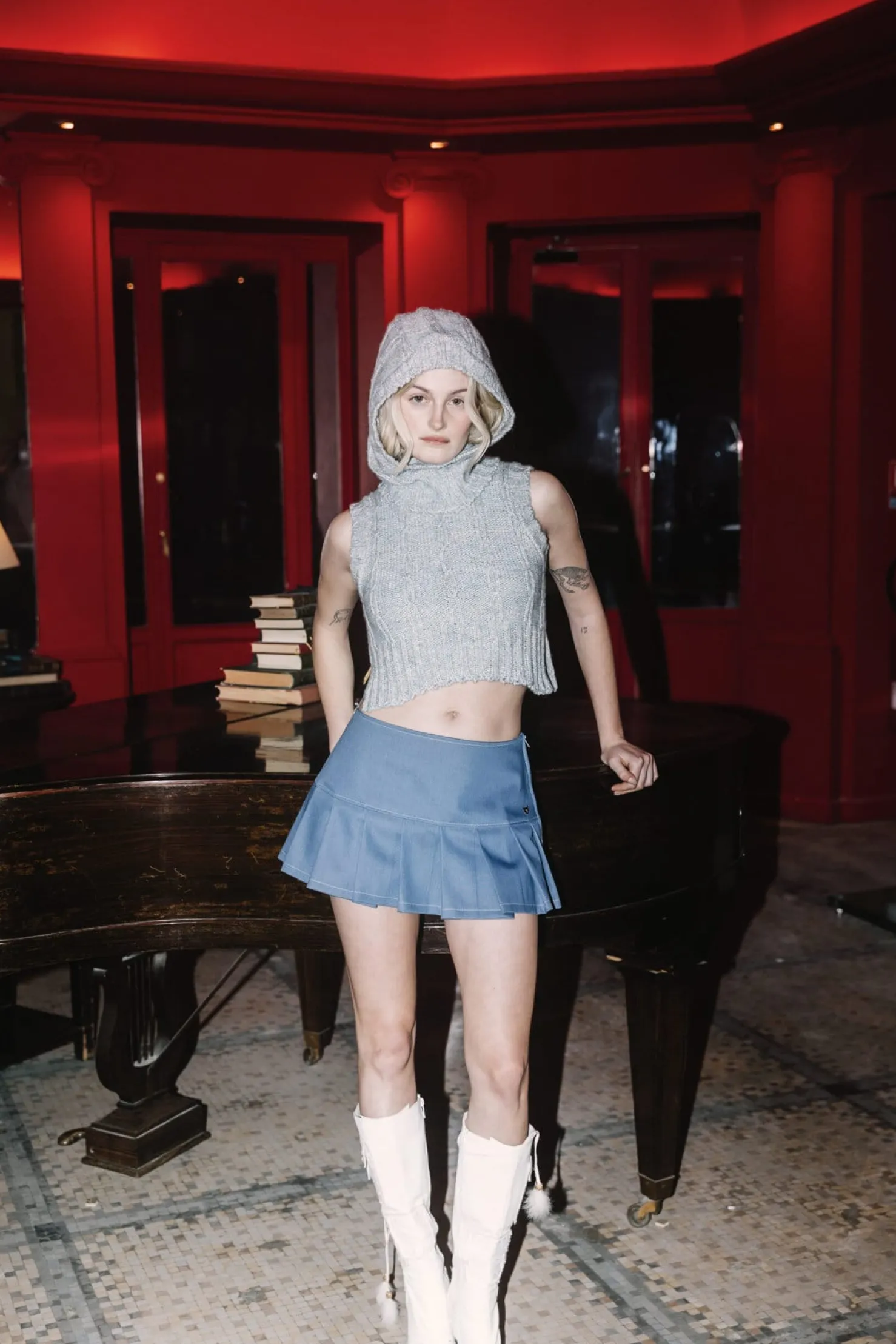 MaisonCléo Jupes>COUP DE FOUDRE défilé LOOK 31 – Mini jupe plissée en denim clair MIRANDA