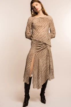 MaisonCléo Jupes>COUP DE FOUDRE défilé LOOK 29 – Jupe en soie à imprimé crocodile volantée et smockée