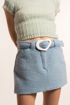 MaisonCléo Jupes>COUP DE FOUDRE défilé LOOK 10 – Mini jupe ceinture coeur en laine bleu ciel