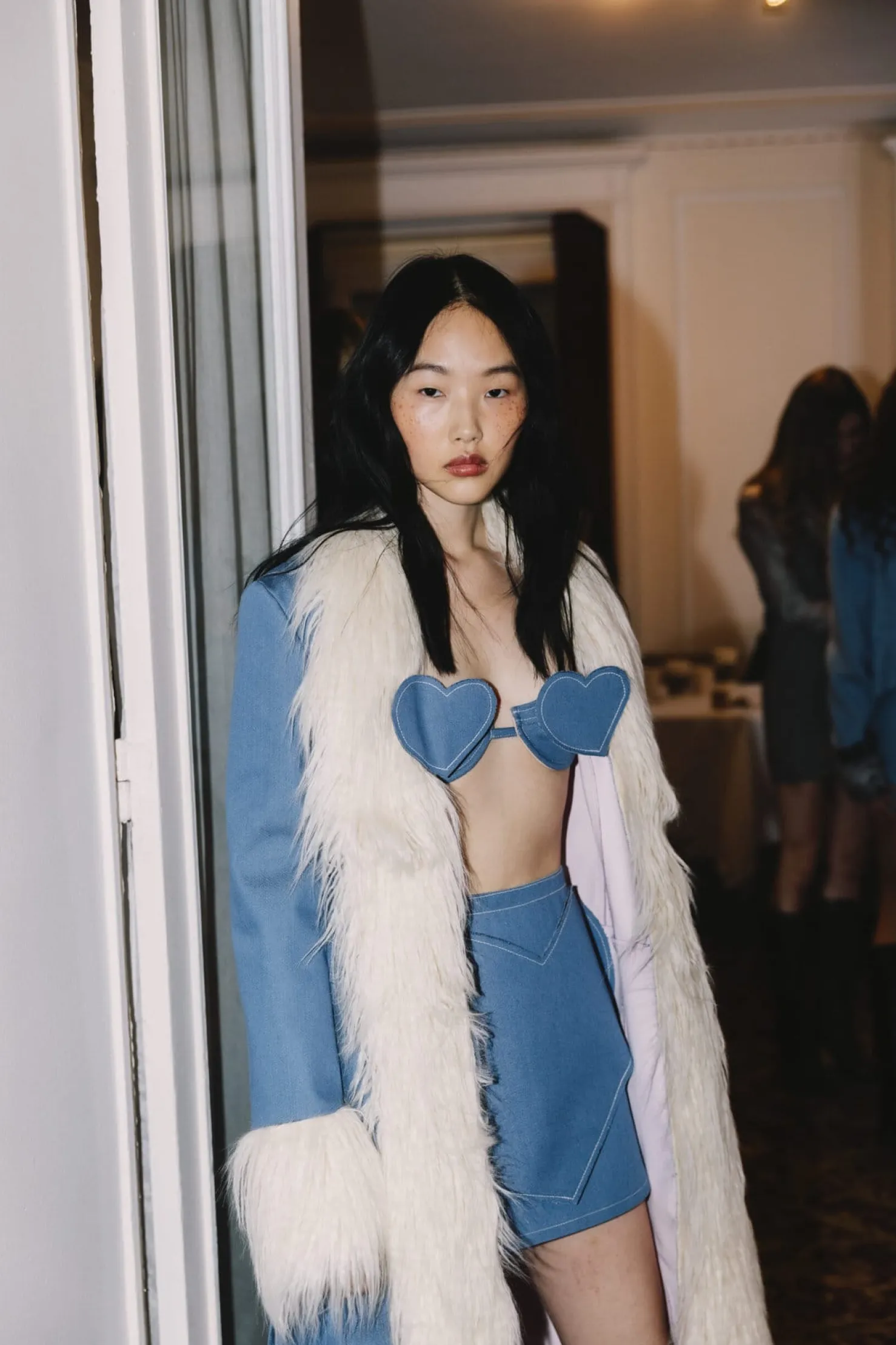 MaisonCléo Tops>COUP DE FOUDRE défilé LOOK 1 – Top balconnets coeur en denim bleu clair