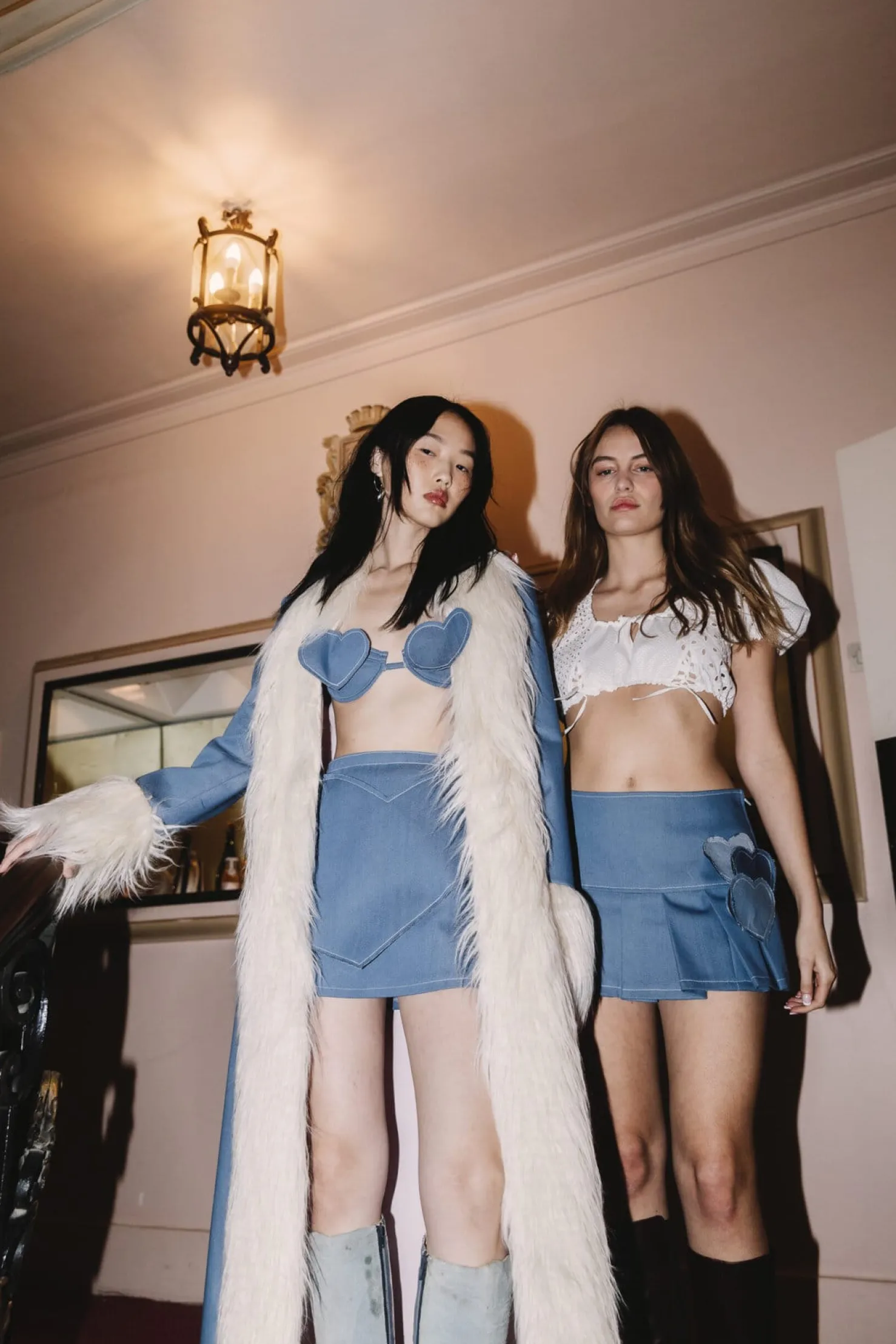 MaisonCléo Tops>COUP DE FOUDRE défilé LOOK 1 – Top balconnets coeur en denim bleu clair