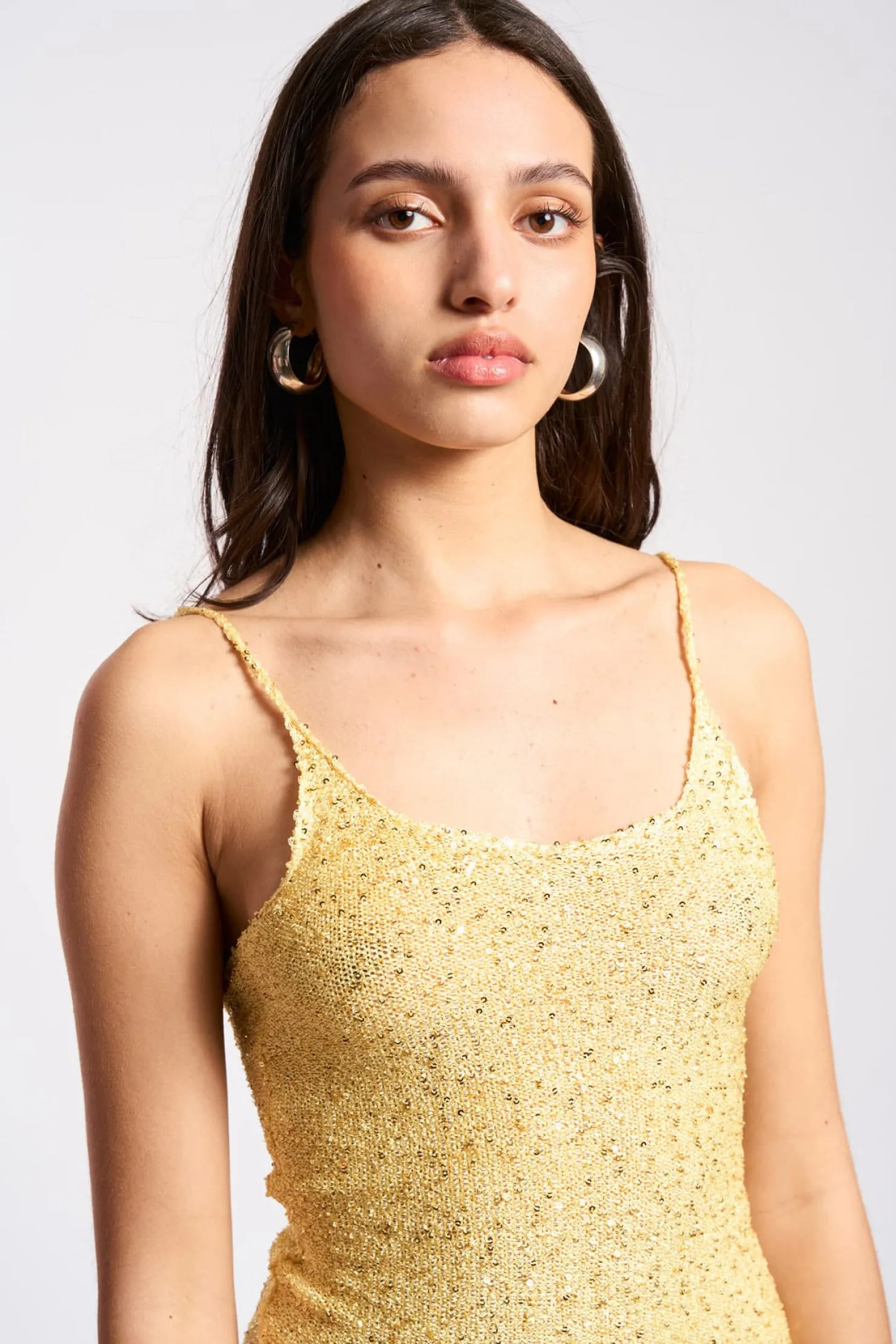 MaisonCléo Robes|Mailles>COUP DE FOUDRE II – Longue robe sirène tricotée à sequins dorés