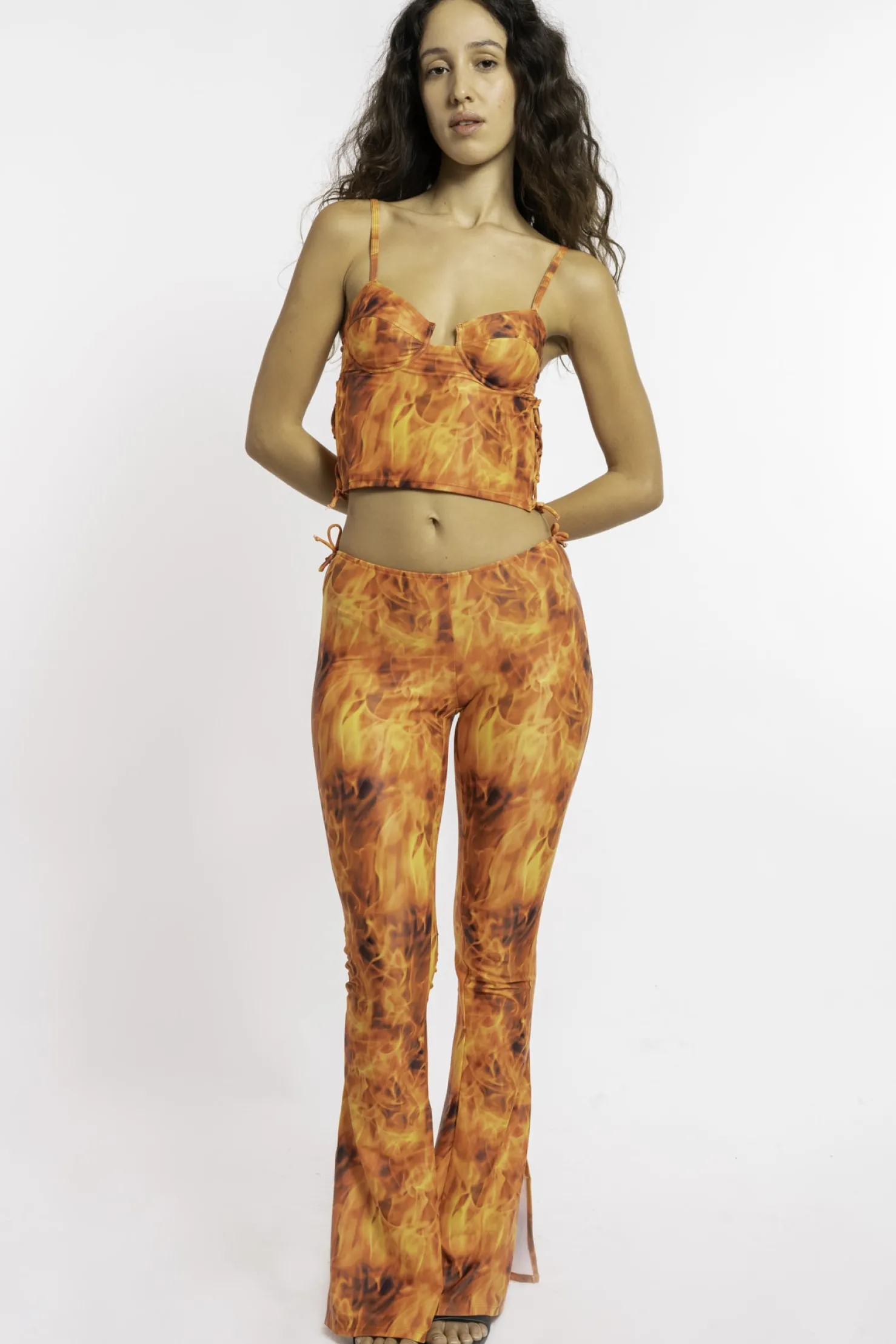 MaisonCléo Tops>FW22 RUNWAY LOOK 19 – Bustier à laçage motif flammes OCEANE
