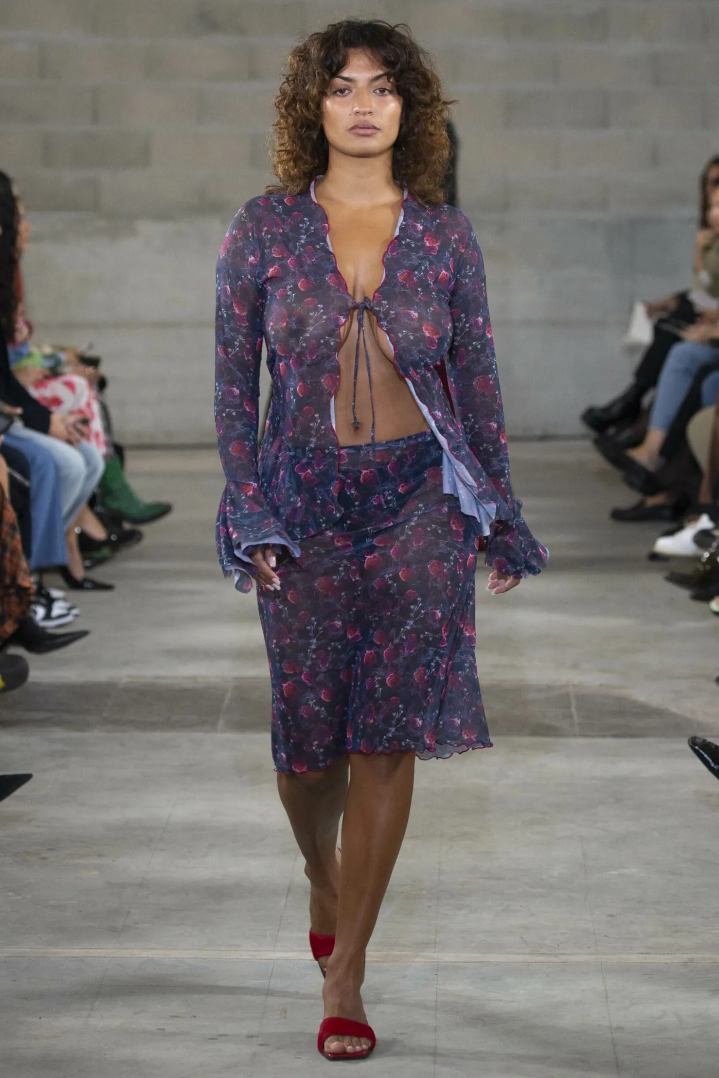 MaisonCléo Jupes>FW22 RUNWAY LOOK 21 – Jupe mi-longue en mesh fleuri KESALY