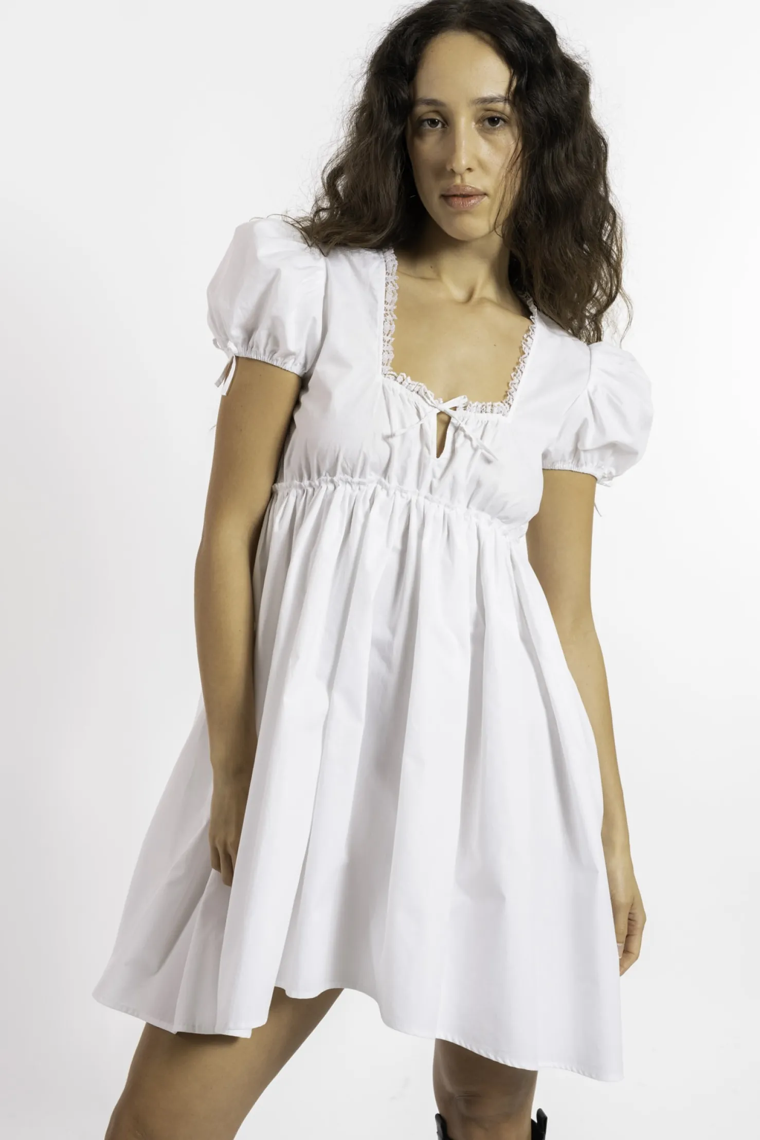 MaisonCléo Robes>FW22 RUNWAY LOOK 32 – Robe babydoll en coton avec parties en dentelle JOANNA