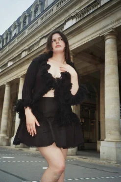 MaisonCléo Mailles|Tops>Gilet MOANA tricoté en coton noir avec franges et bouton en noix de coco
