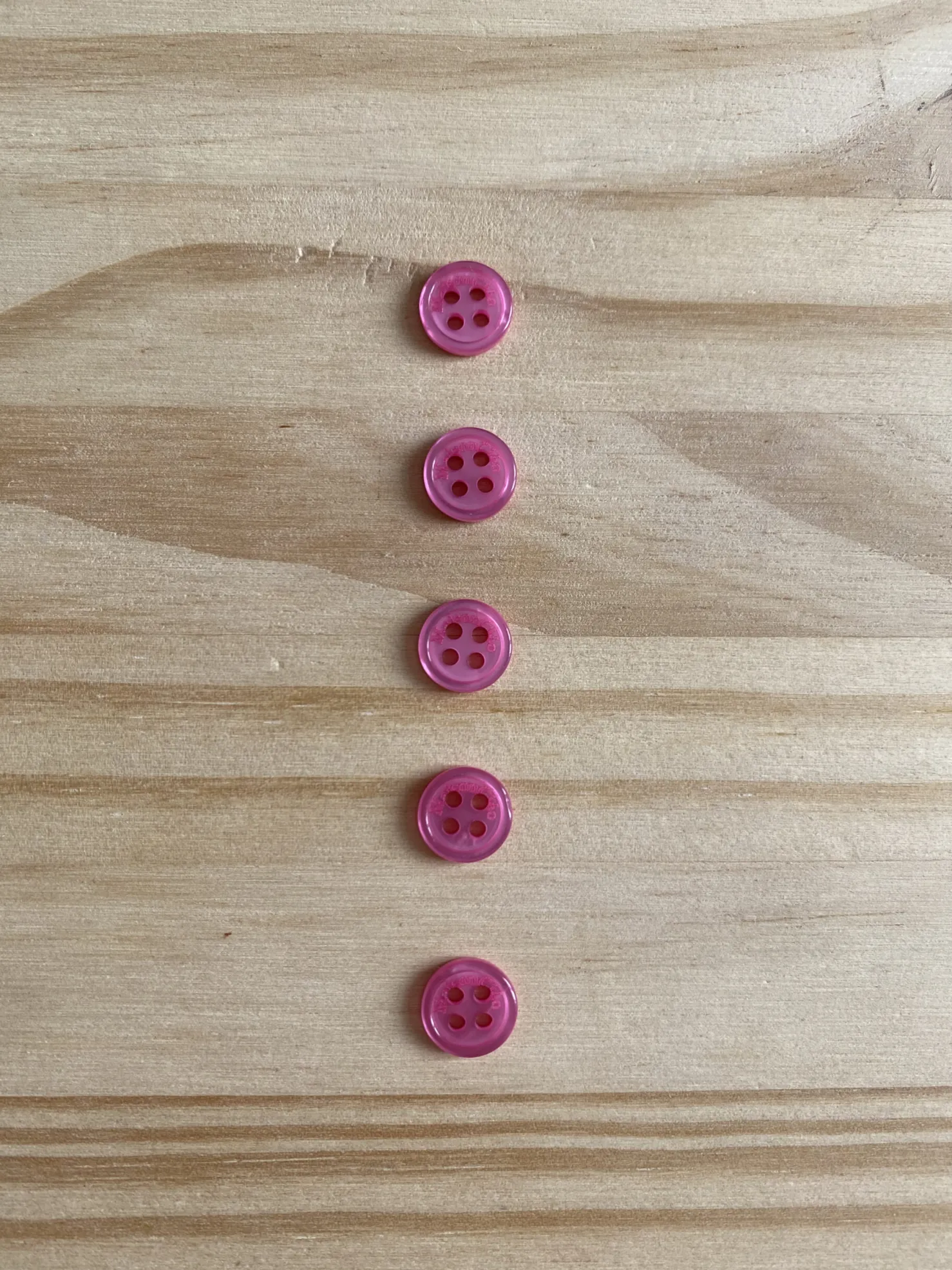MaisonCléo Cardigans|Mailles>Gilet tricoté rose bonbon en coton organique LORE