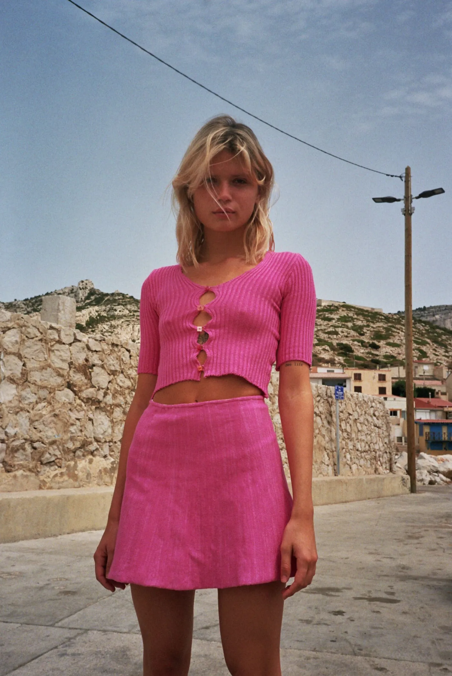 MaisonCléo Cardigans|Mailles>Gilet tricoté rose bonbon en coton organique LORE