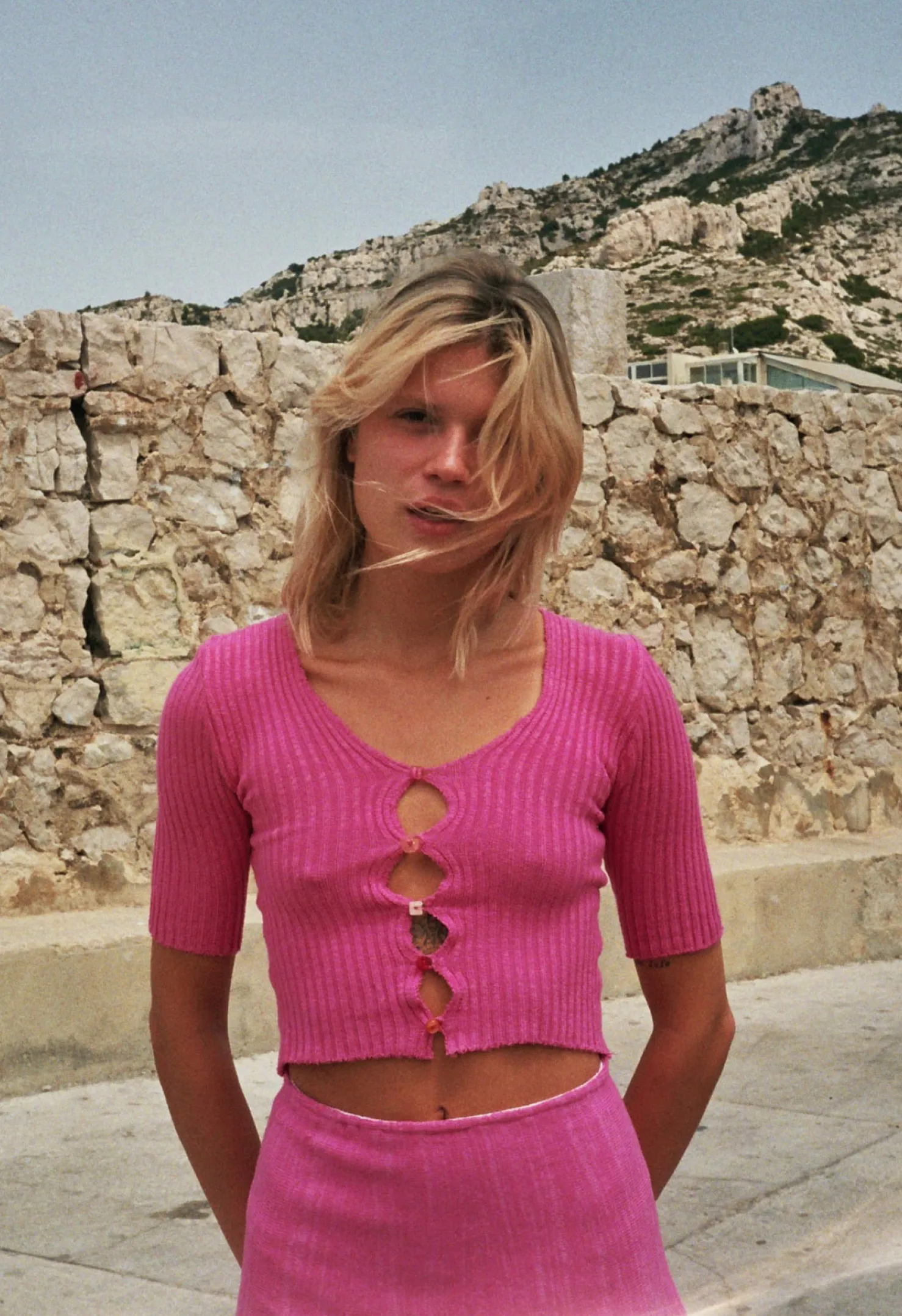 MaisonCléo Cardigans|Mailles>Gilet tricoté rose bonbon en coton organique LORE