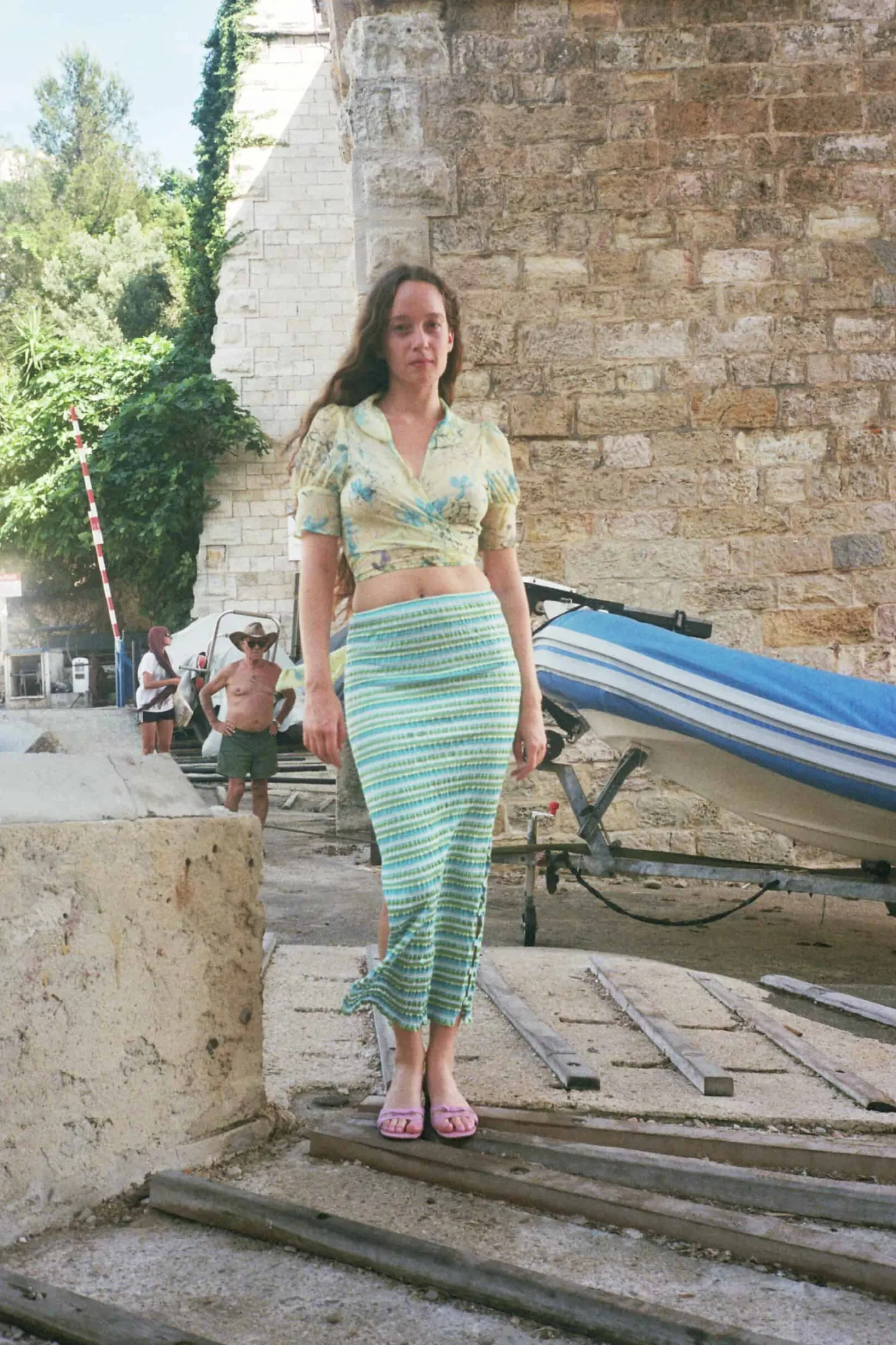 MaisonCléo Jupes>Jupe longue boutonnée à rayures avec fentes ajustables verte et bleue