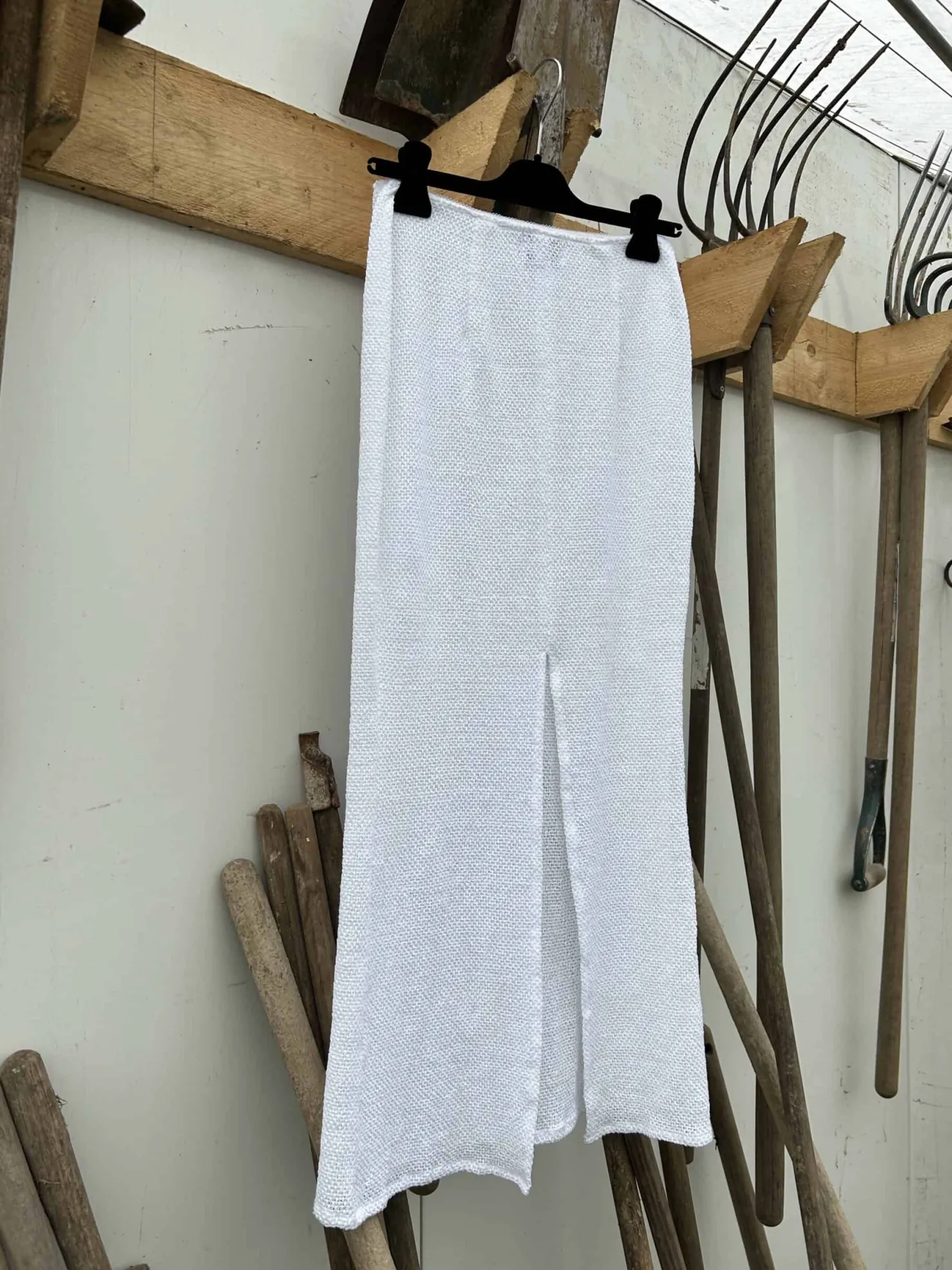 MaisonCléo Jupes>Jupe midi fendue en crochet blanche