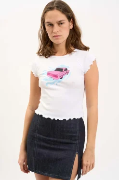 MaisonCléo Tops>LA BADOULE – T-shirt en jersey blanc Calais city avec voiture rose