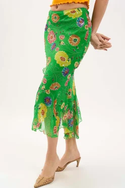 MaisonCléo Jupes>LA BADOULE LOOK 30 – Jupe longue asymétrique en soie MAHE verte avec fleurs sequins multicolores