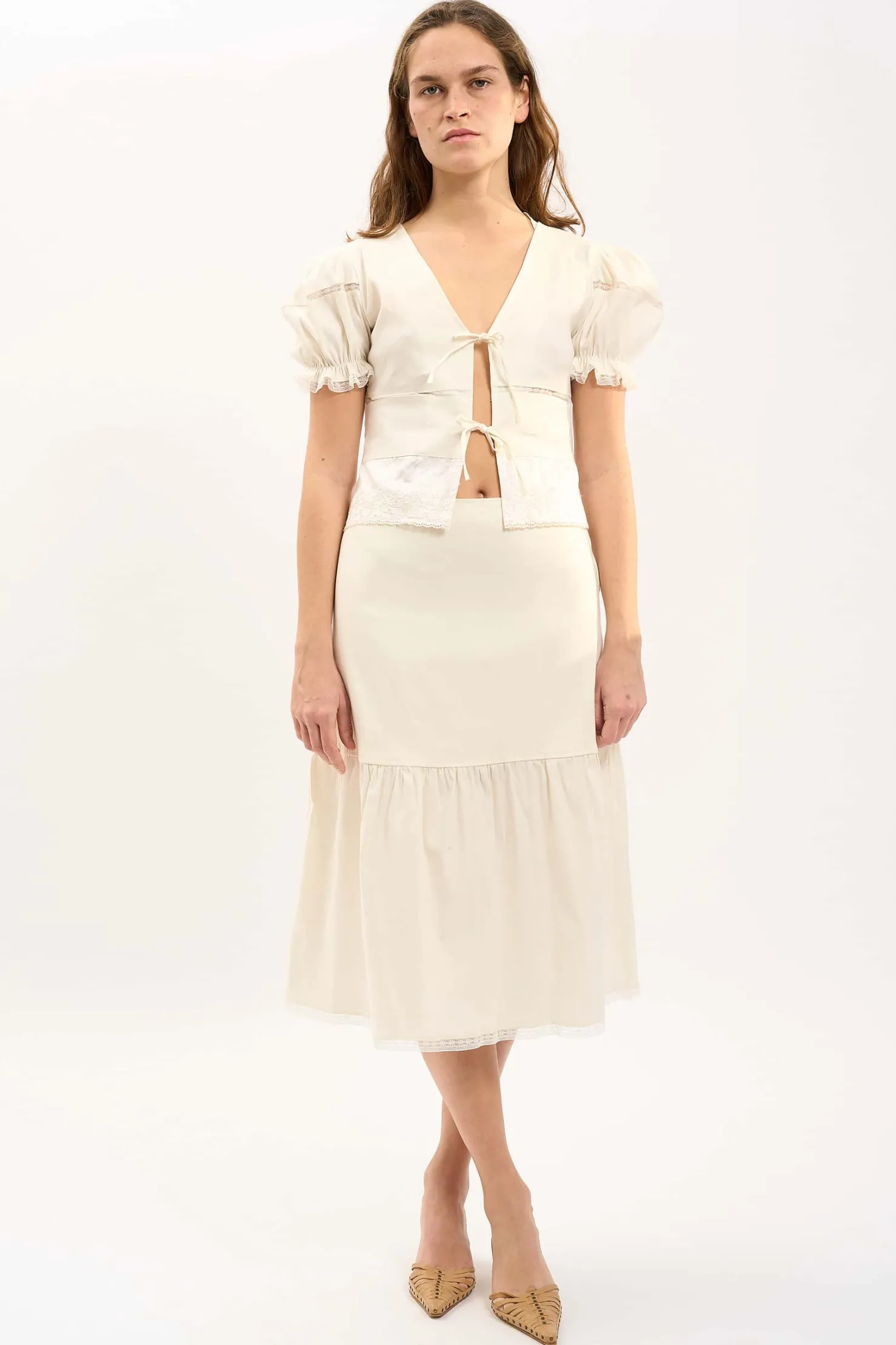 MaisonCléo Jupes>LA BADOULE LOOK 9 – Jupe ROMY en coton et lin crème avec dentelle fleurie