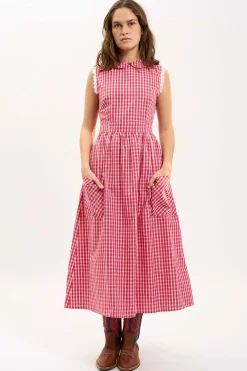 MaisonCléo Robes>LA BADOULE LOOK 15 – Robe col Claudine INES en coton à carreaux rouge et broderies