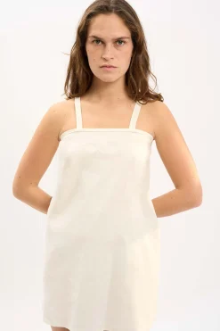 MaisonCléo Robes>LA BADOULE LOOK 10 – Robe crème VALOU en coton et lin crème avec fleurs brodées