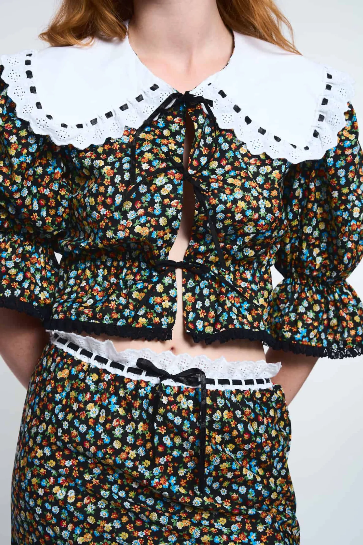 MaisonCléo Jupes>LA POUPETTE DÉFILÉ LOOK 13 – Jupe midi en coton fleurie DENEZA avec broderies