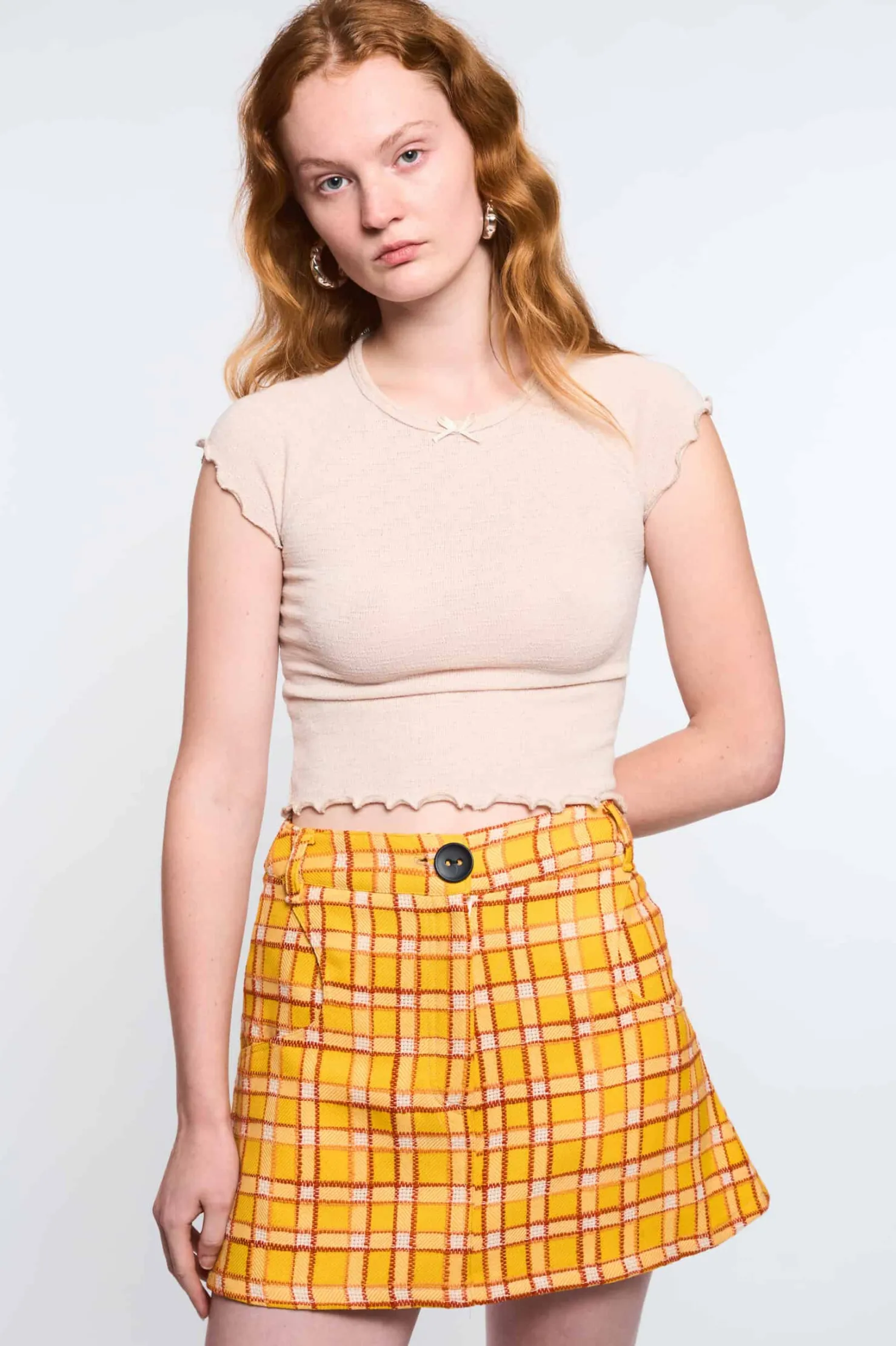MaisonCléo Jupes>LA POUPETTE DÉFILÉ LOOK 21 – Mini jupe jaune tartan trapèze MAE