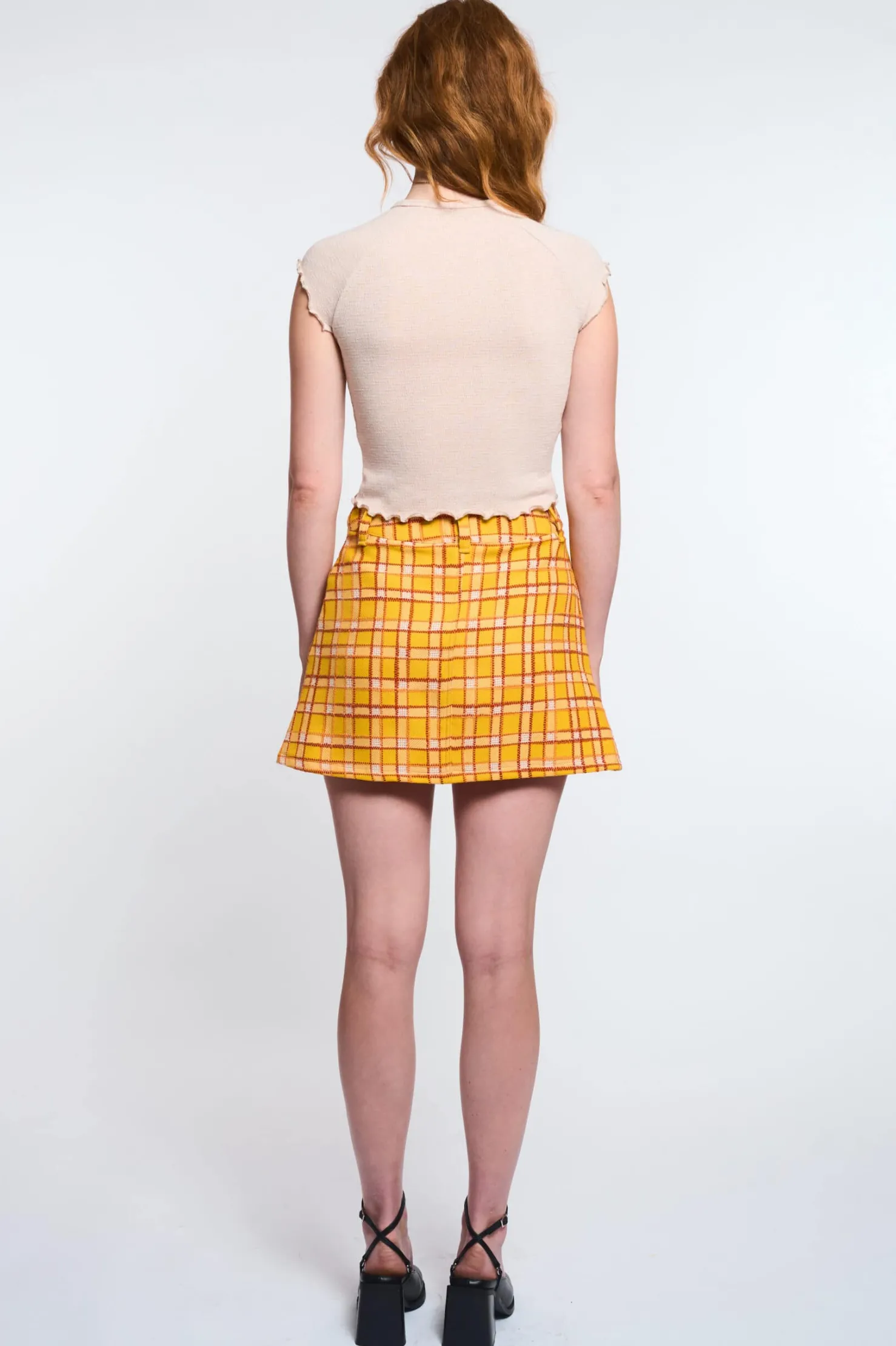 MaisonCléo Jupes>LA POUPETTE DÉFILÉ LOOK 21 – Mini jupe jaune tartan trapèze MAE
