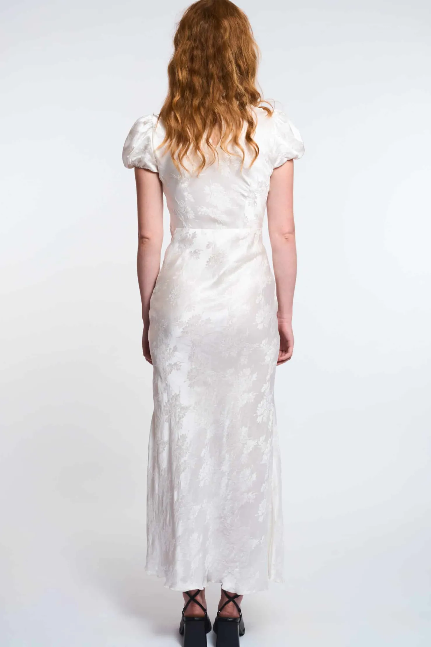 MaisonCléo Robes>LA POUPETTE DÉFILÉ LOOK 33 – Robe longue romantique MORANE en soie imprimé fleuri