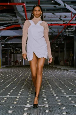 MaisonCléo Robes>LA POUPETTE DÉFILÉ LOOK 18 – Robe SOLENA boule en denim de coton blanc