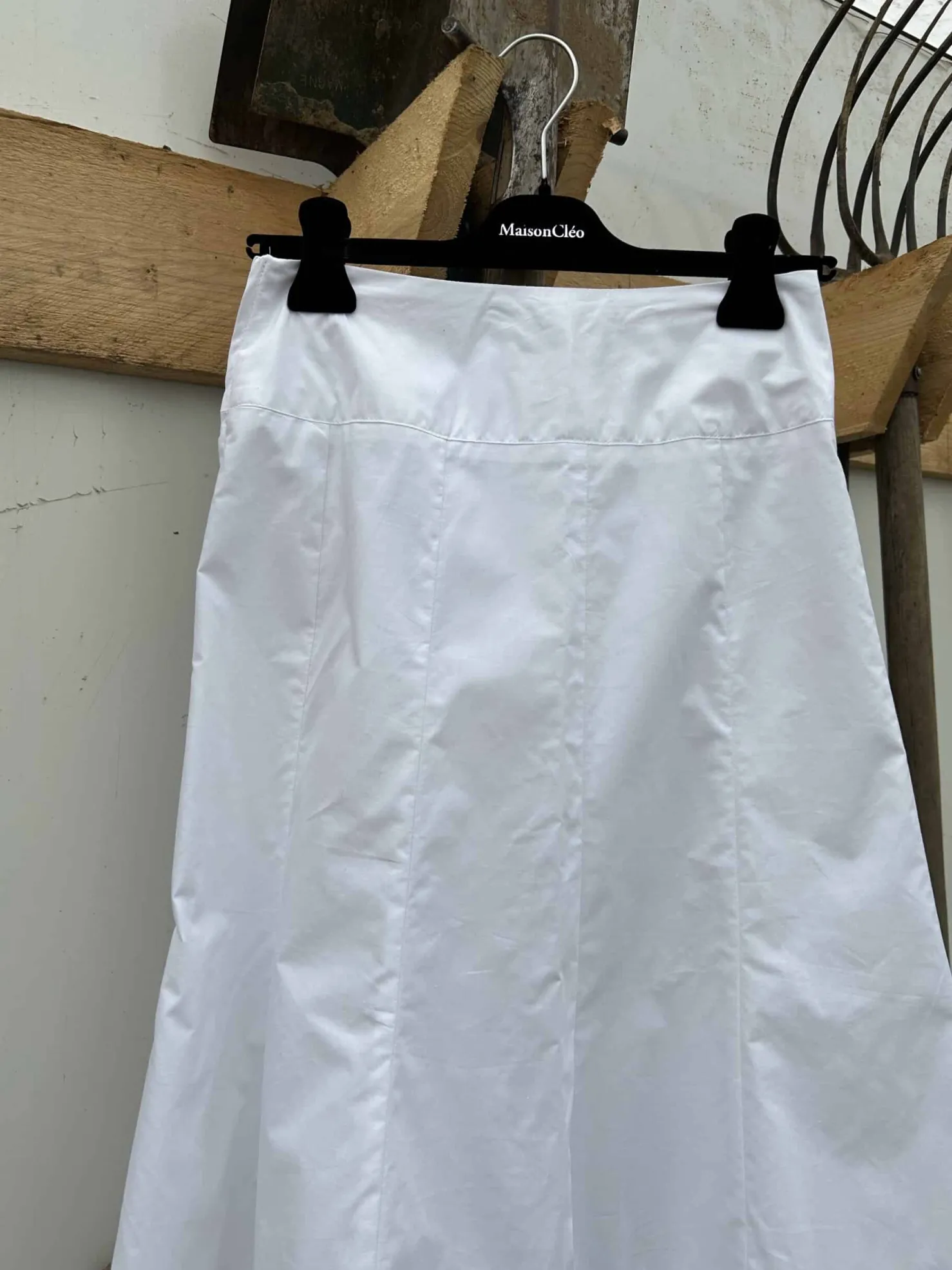 MaisonCléo Jupes>Longue jupe évasée en coton blanc et broderie anglaise