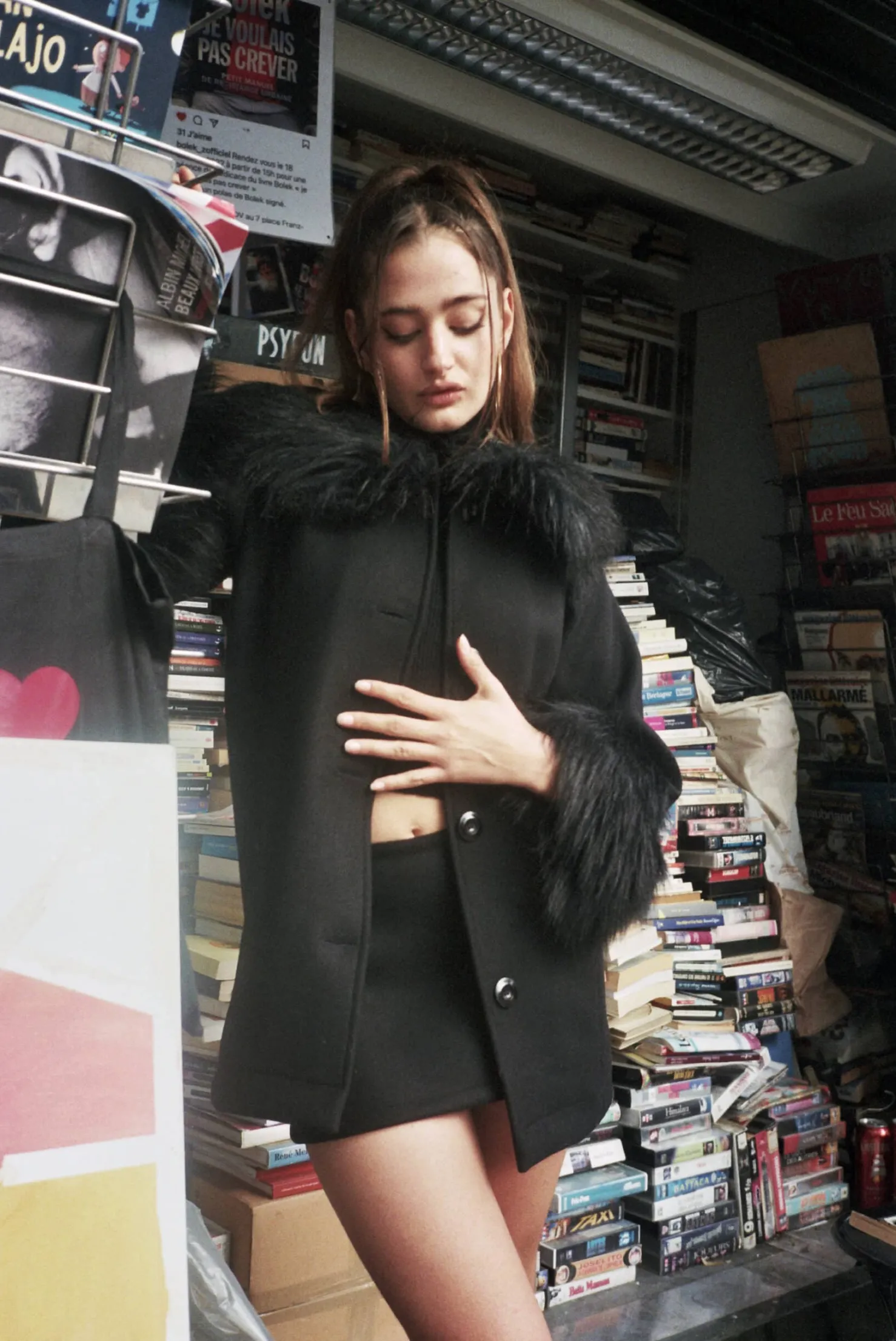 MaisonCléo Vestes / Manteaux>Manteau noir en laine épaisse avec fausse fourrure noire FANNY