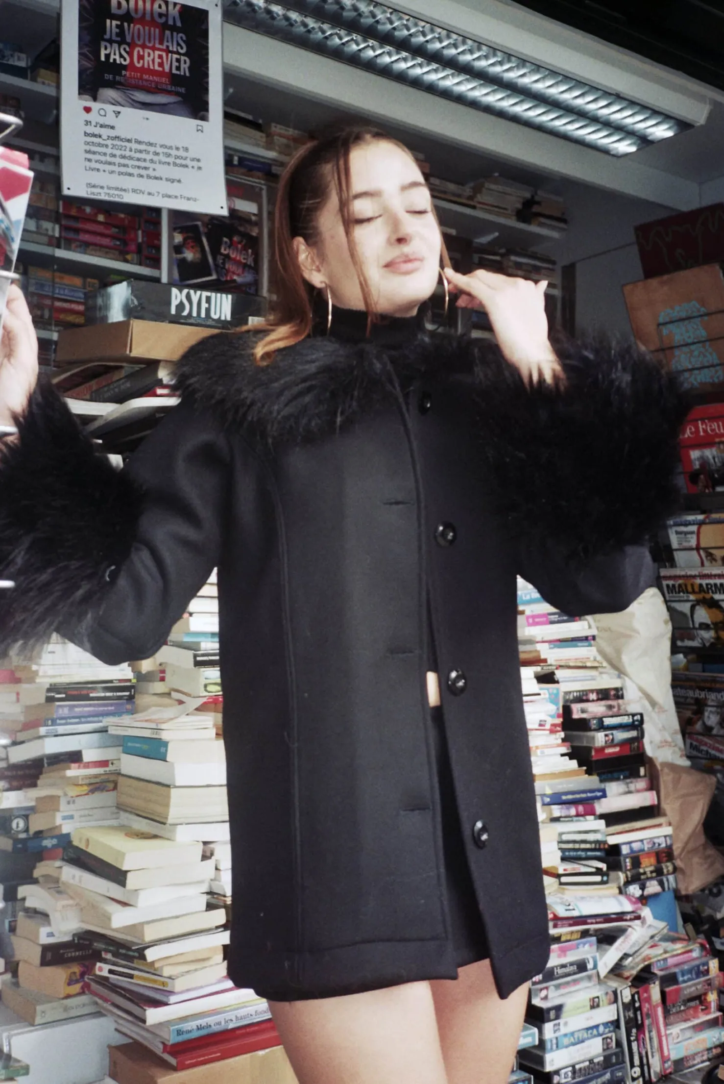 MaisonCléo Vestes / Manteaux>Manteau noir en laine épaisse avec fausse fourrure noire FANNY
