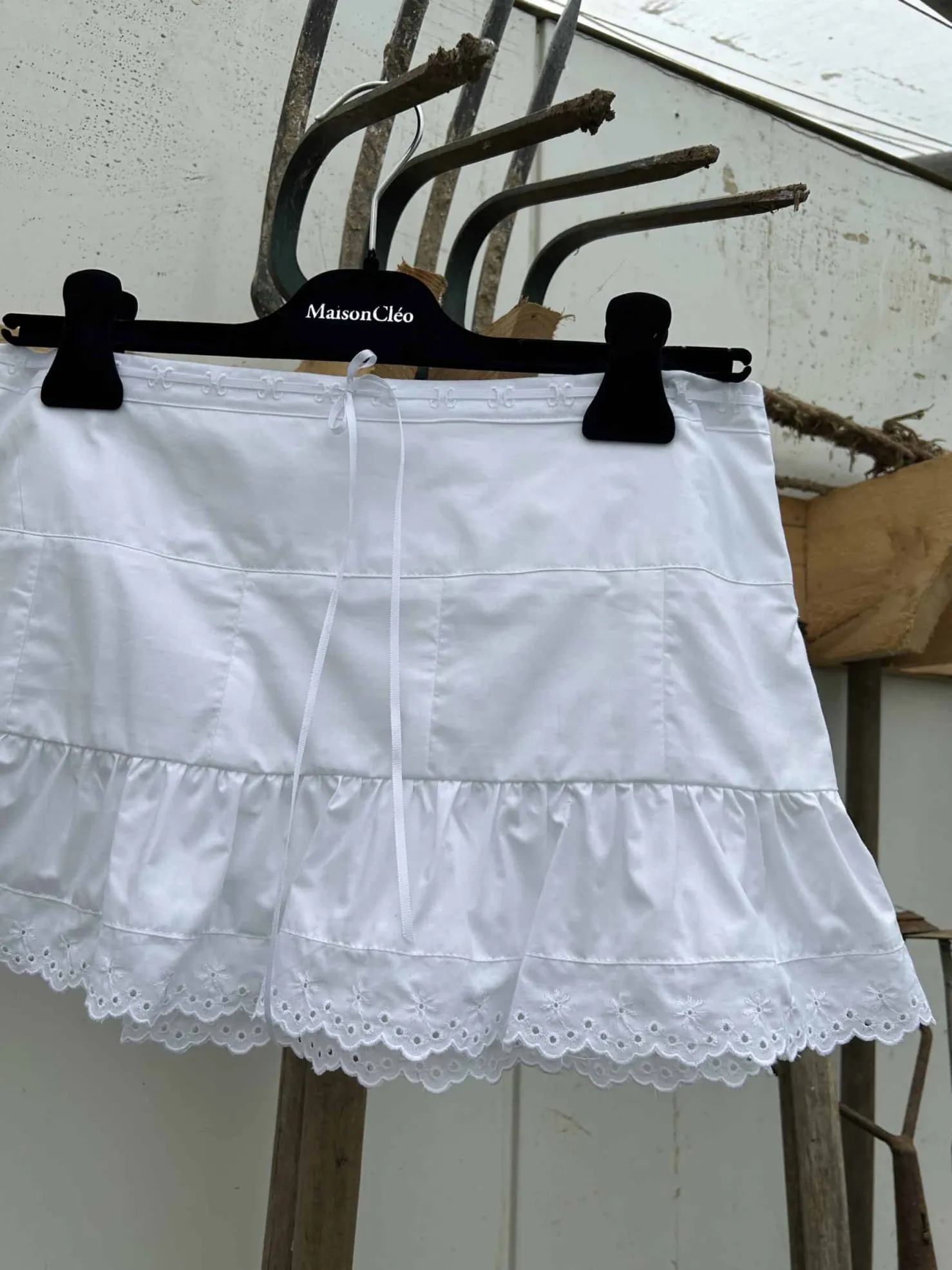 MaisonCléo Jupes>Mini-jupe MIMI en coton blanc et dentelle brodée