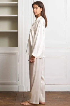 MaisonCléo Pantalons / Shorts>Pantalon de pyjama en soie blanc cassé