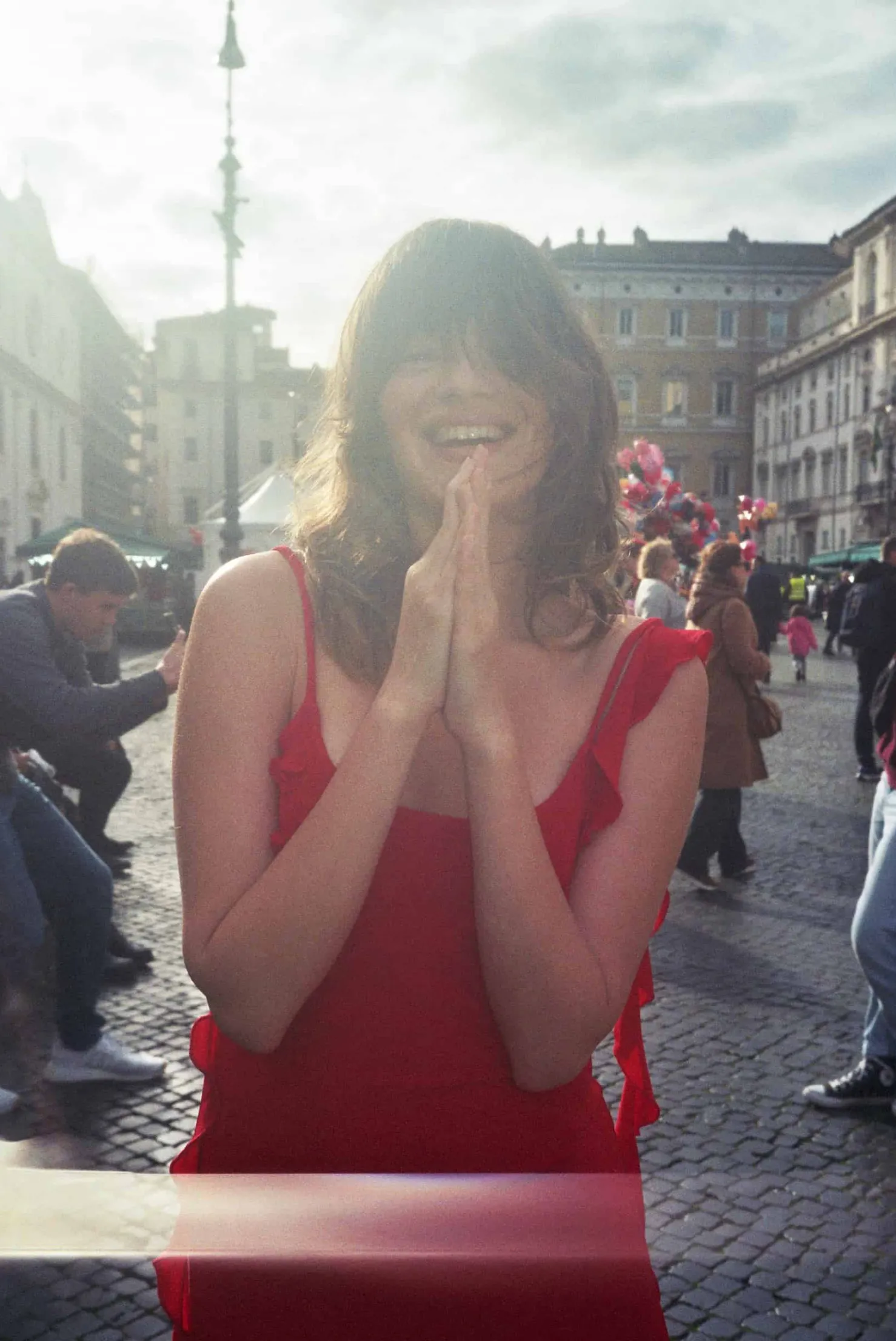 MaisonCléo Robes>Robe asymétrique à bretelles rouge volantée ALESSANDRA – Capsule L’AMOUR