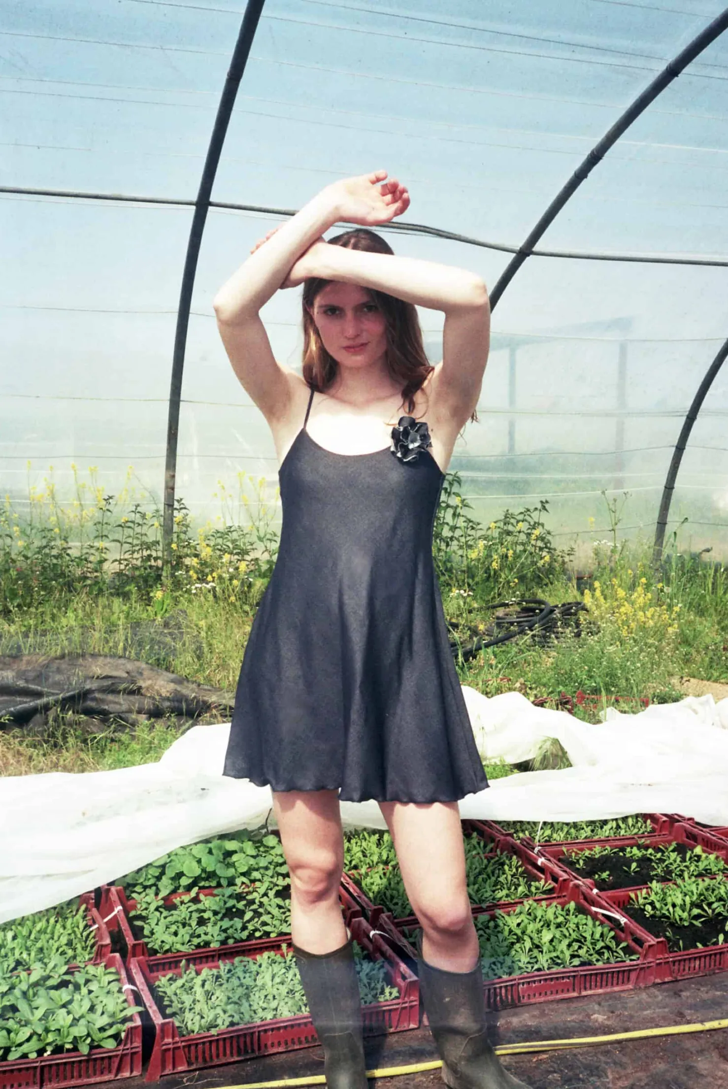 MaisonCléo Robes>Robe babydoll en denim fin bleu foncé à une fleur
