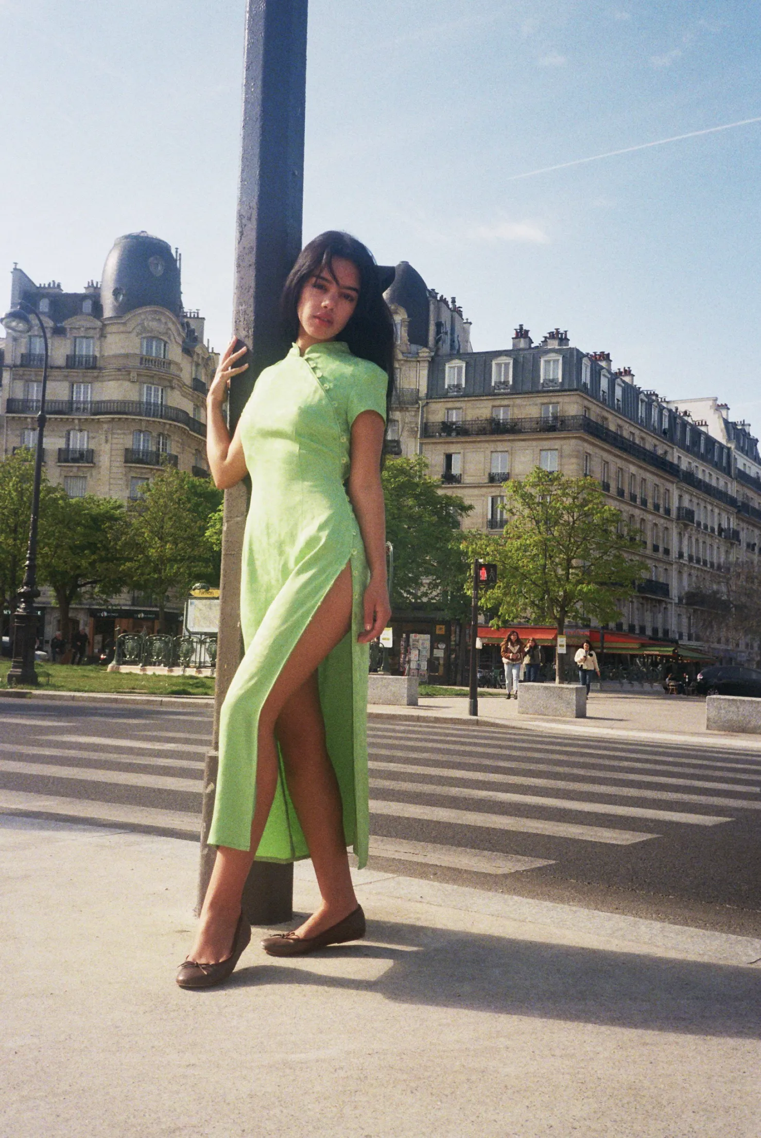 MaisonCléo Robes>Robe boutonnée Jenna en soie jacquard fleuri vert