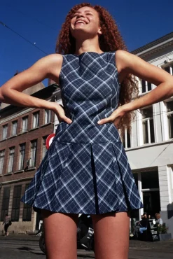 MaisonCléo Robes>Robe en coton fin à carreaux plissée NATASHA