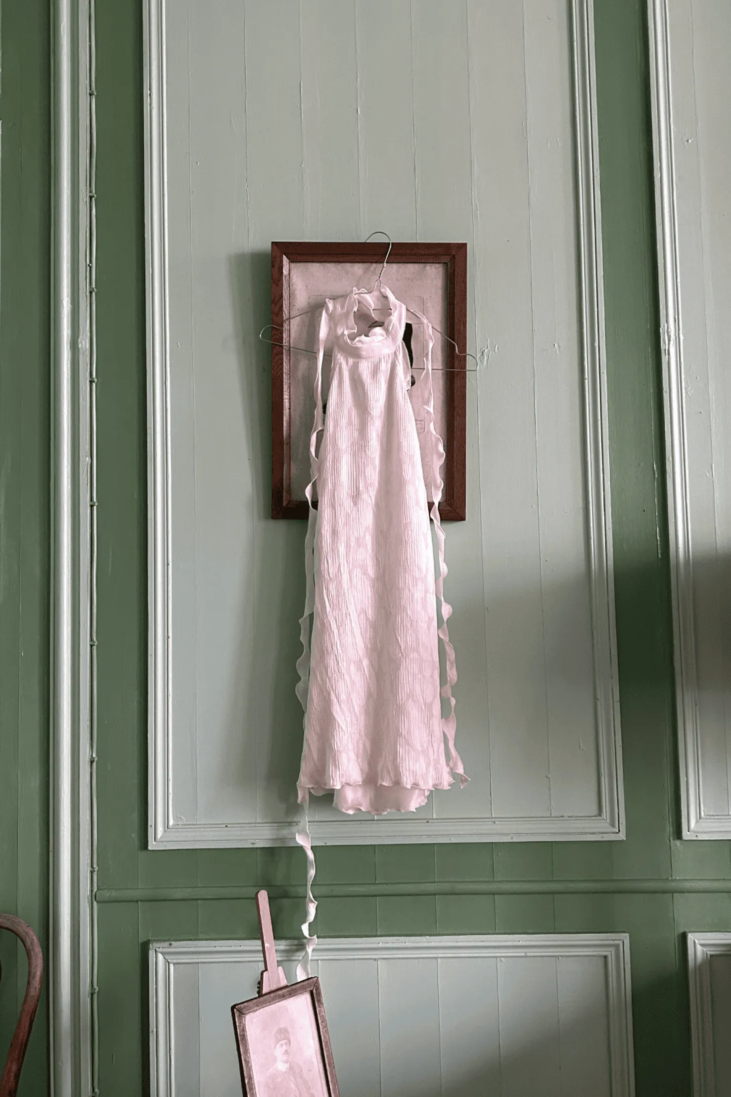 MaisonCléo Robes>Robe FELISA dos nu fluide volantée en soie texturée écrue et volants