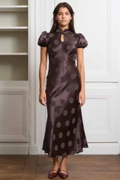 MaisonCléo Robes>Robe longue romantique MORANE en satin de soie marron à pois