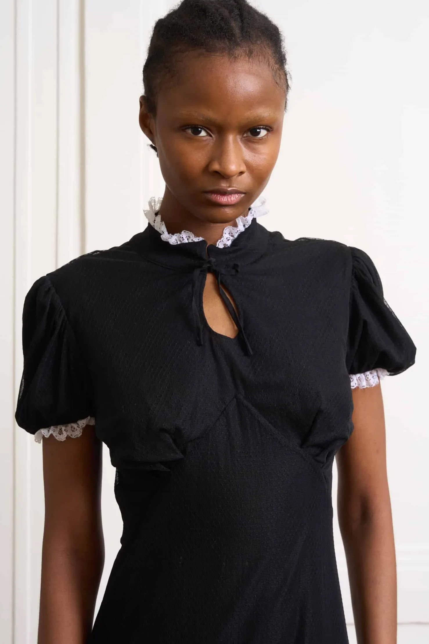 MaisonCléo Robes>Robe longue romantique MORANE en dentelle de Calais – Capsule L’AMOUR