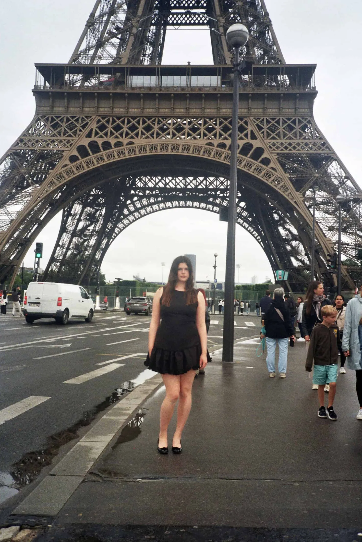 MaisonCléo Robes>Robe LOUISE en soie et coton noir volantée