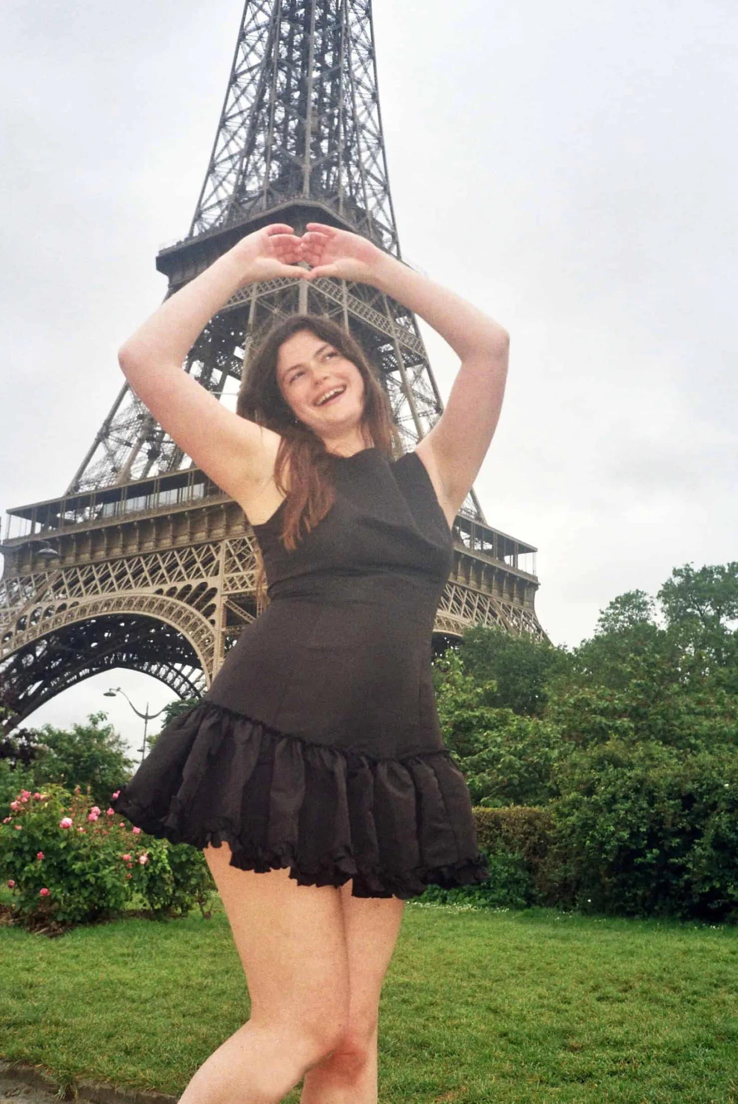 MaisonCléo Robes>Robe LOUISE en soie et coton noir volantée