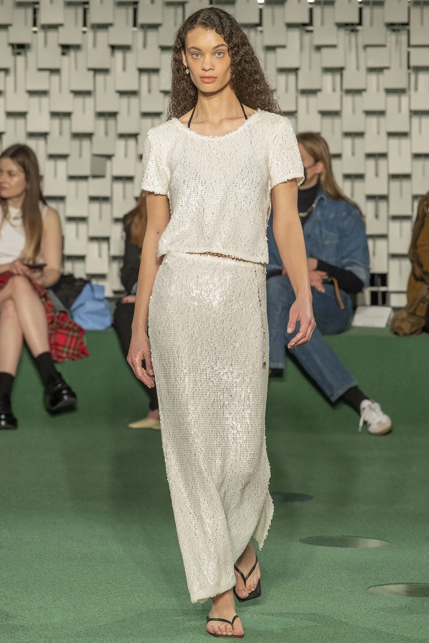 MaisonCléo Blouses|Tops>RUNWAY LOOK 47 – Top avec petites écailles sequins de sirène blanc cassé