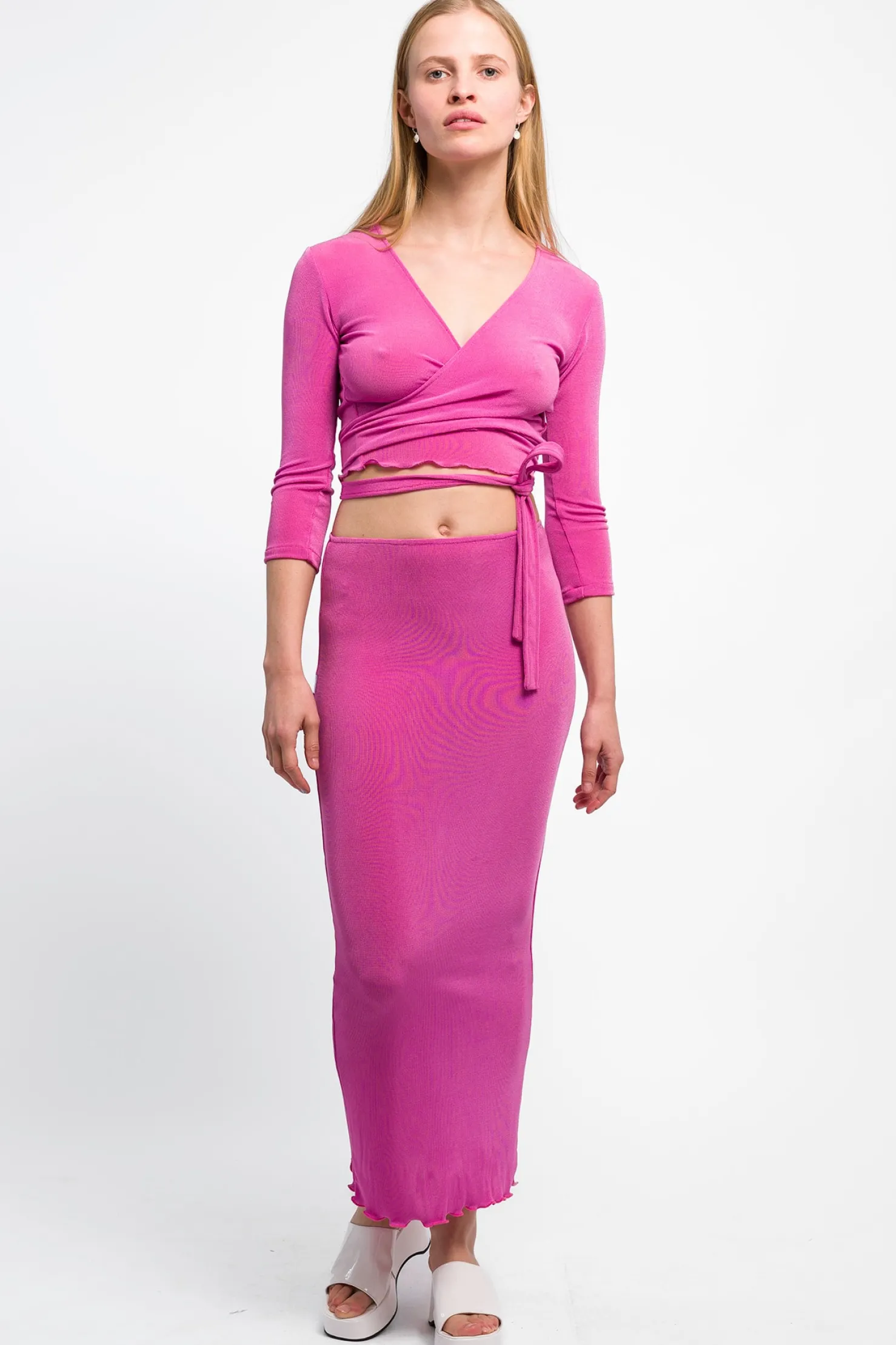 MaisonCléo Tops>RUNWAY LOOK 18 – Top cache-coeur rose fuschia peau de sirène